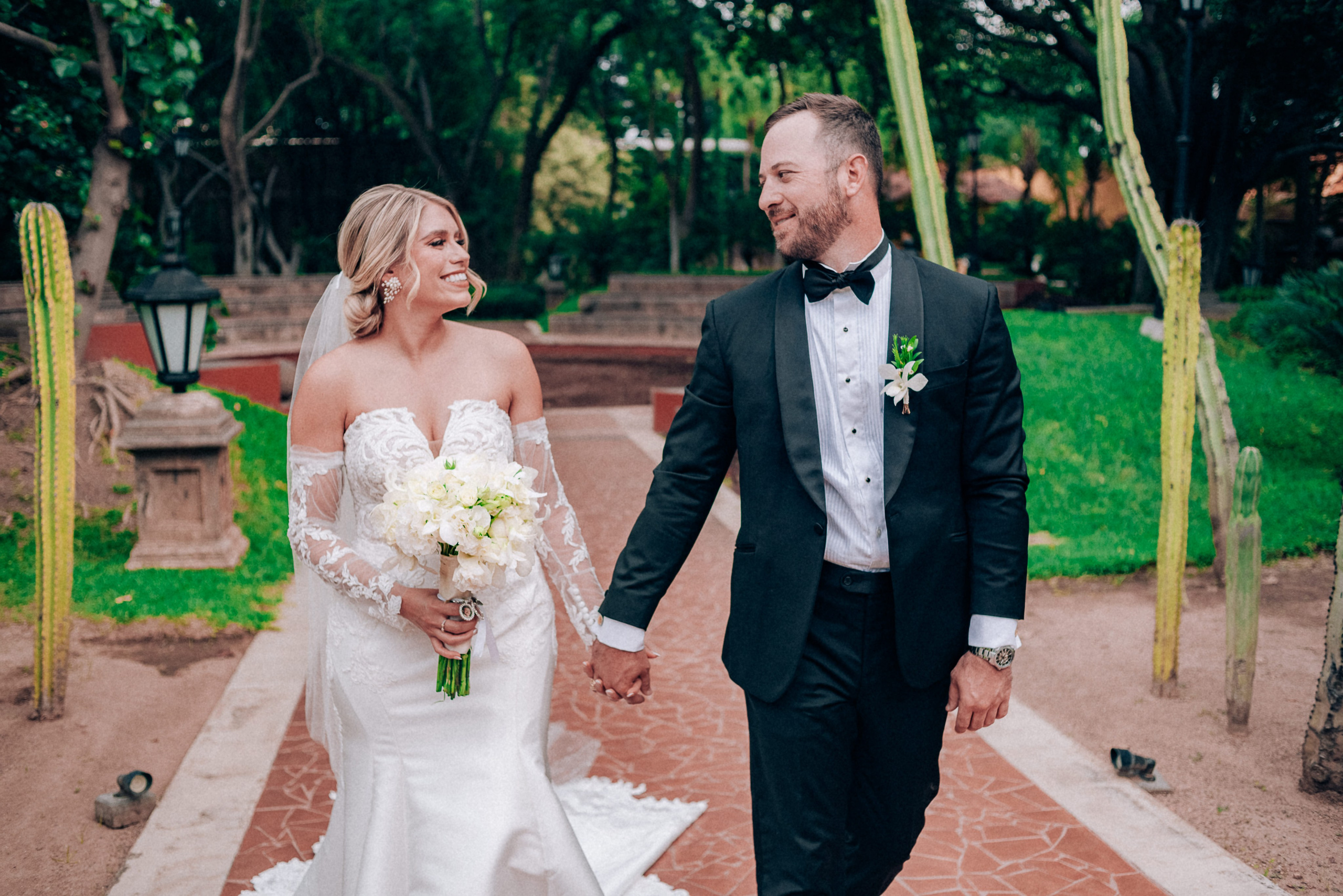 WEDDING PHOTOS. Wedding Photographer and Filmmaker in Guadalajara Mexico Abraham Linares