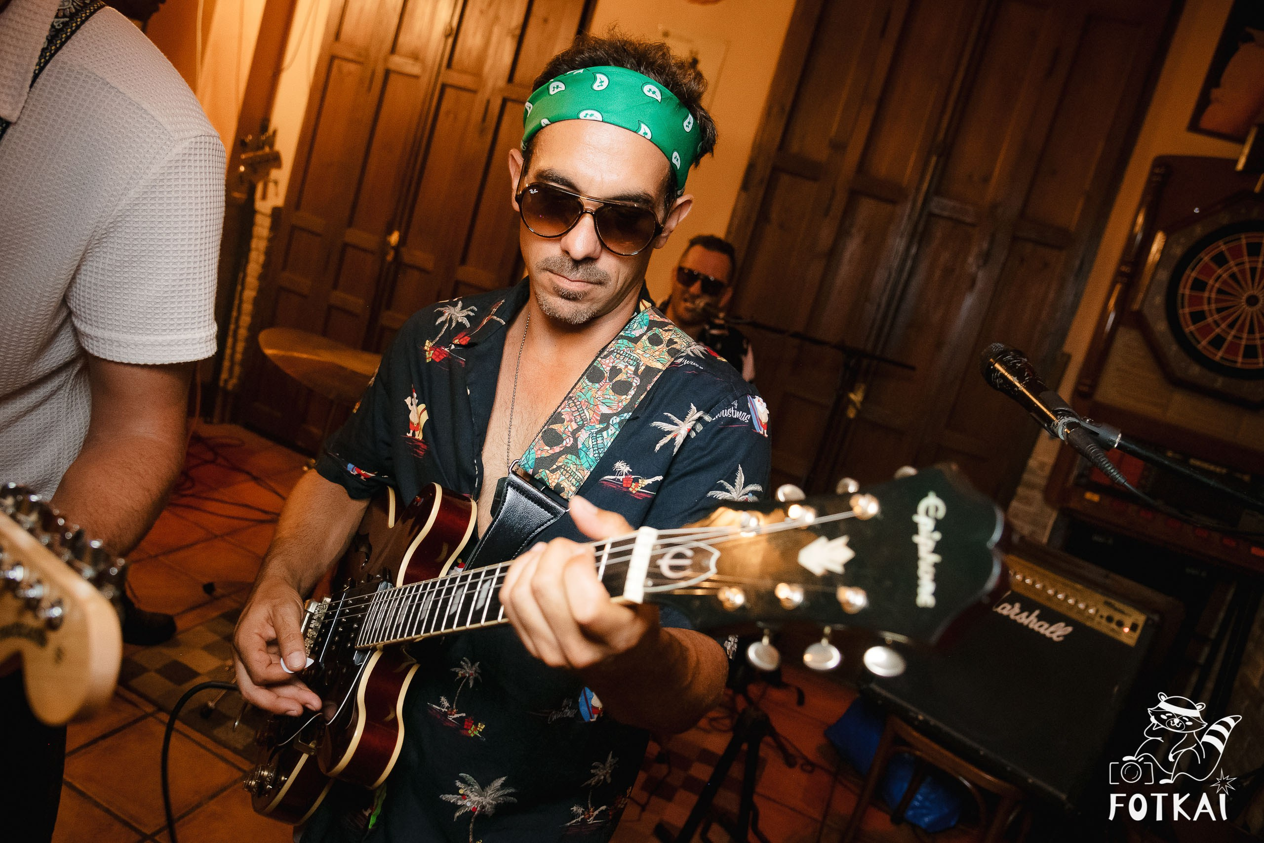 Stones of the Coast en Café Aljibe Rojales: Reportaje fotográfico 30.08.25 | FOTKAI