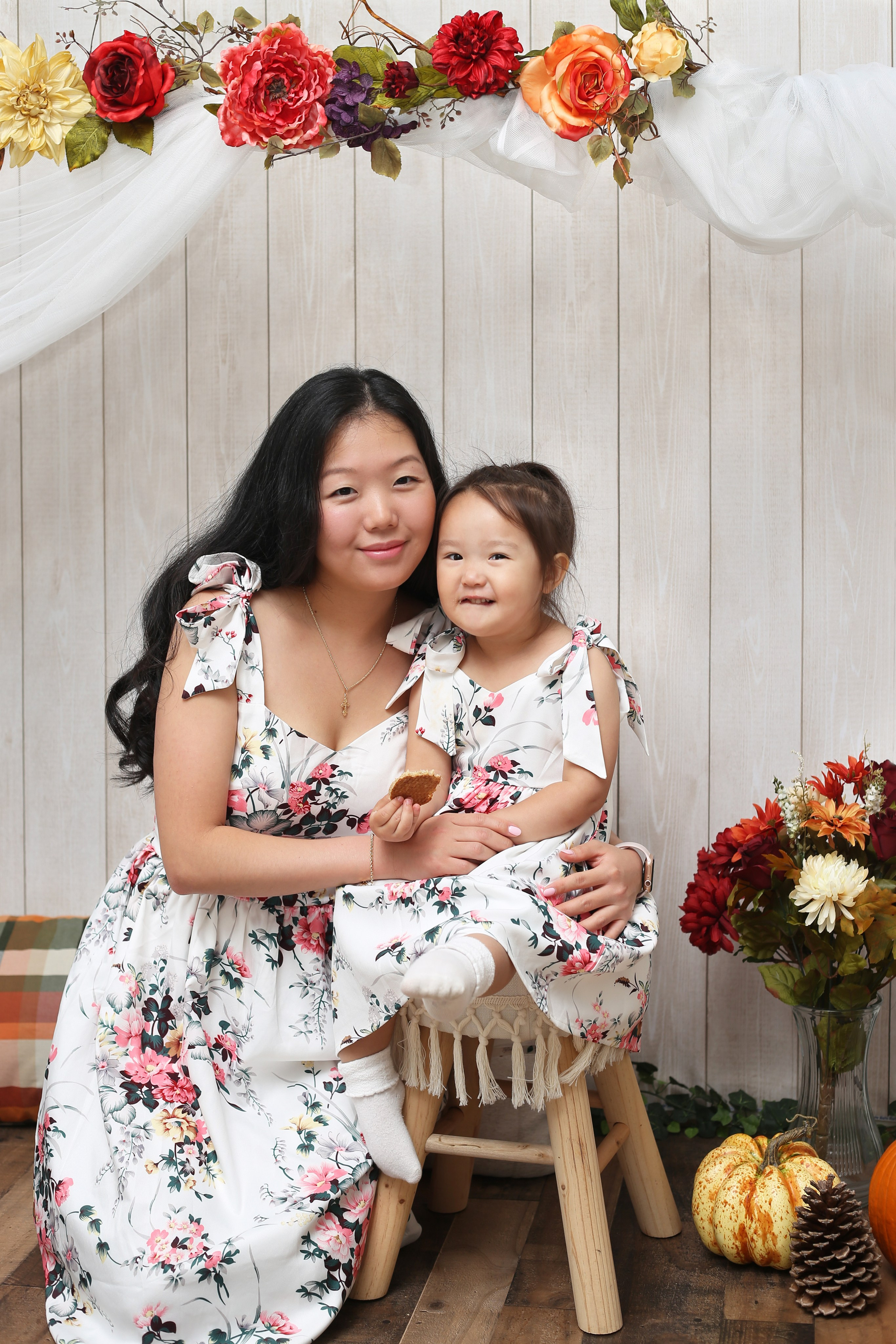 STUDIO Photoshoot. YuAnna studio. Family & Kids Photographer in Seattle area, located in