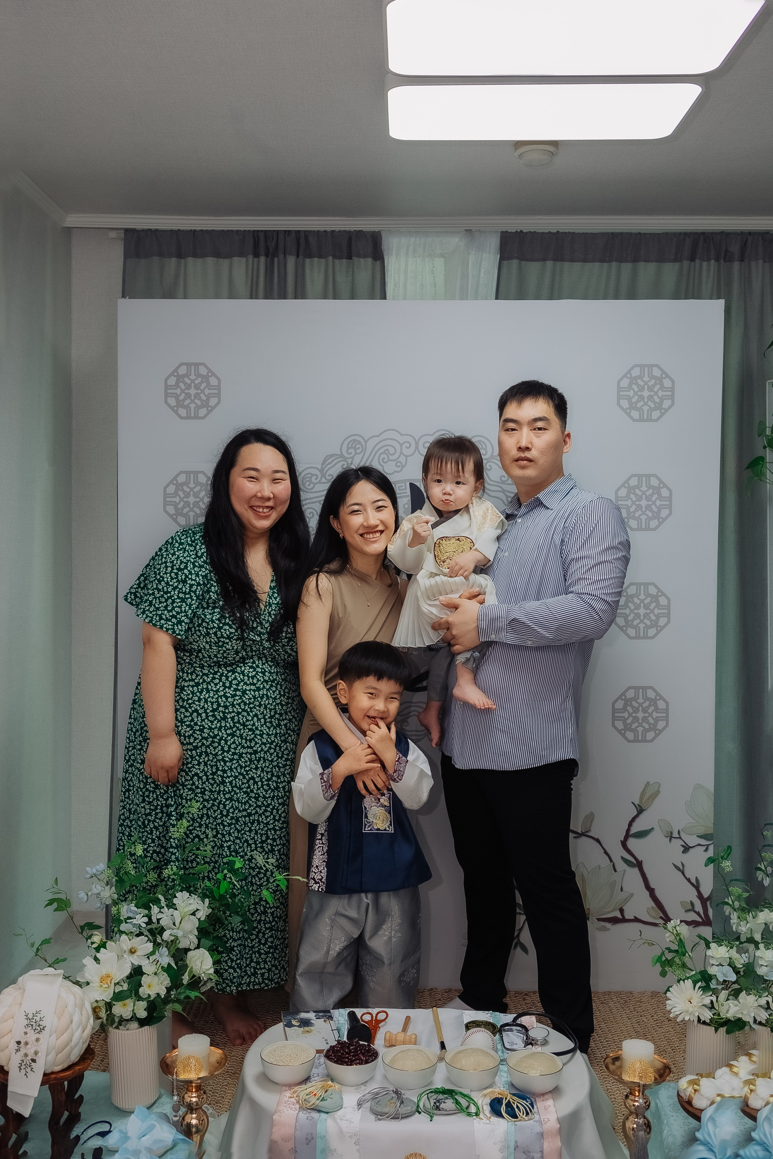 Тео дома и в ресторане. Фотограф беременности, ньюборн и годовасиков в Корее Жанна Хан