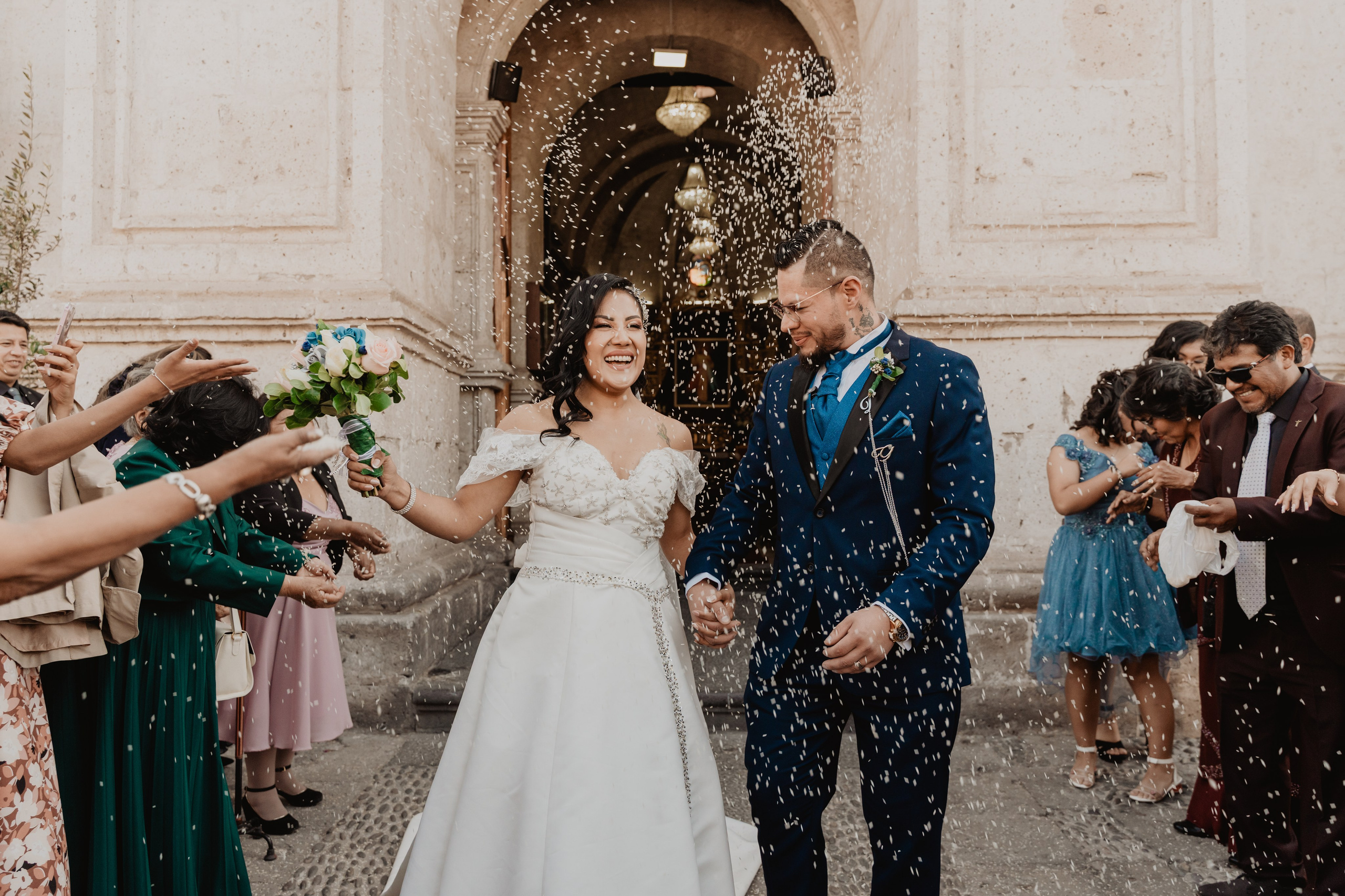 GABRIELA + JORGE | BODA CIVIL RELIGIOSA. Studio KVTA | Fotografía y Video de Bodas en Arequipa