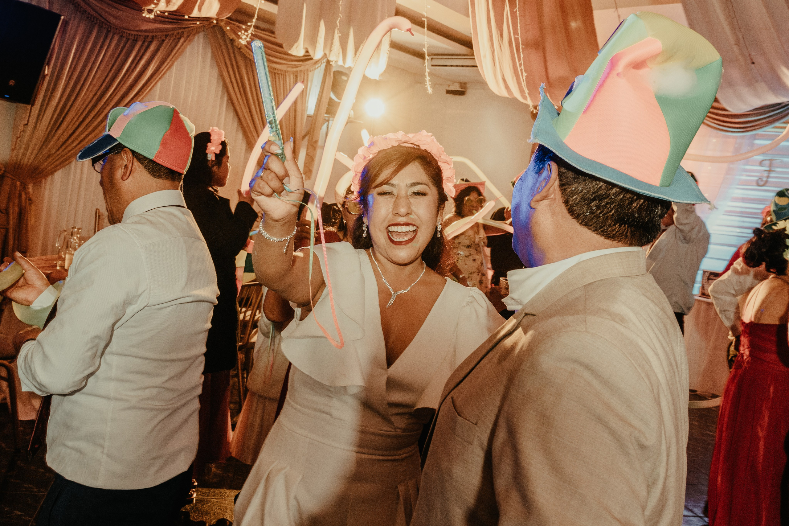 VANESSA + FRANKLIN BODA RELIGIOSA. Studio KVTA | Fotografía y Video de Bodas en Arequipa