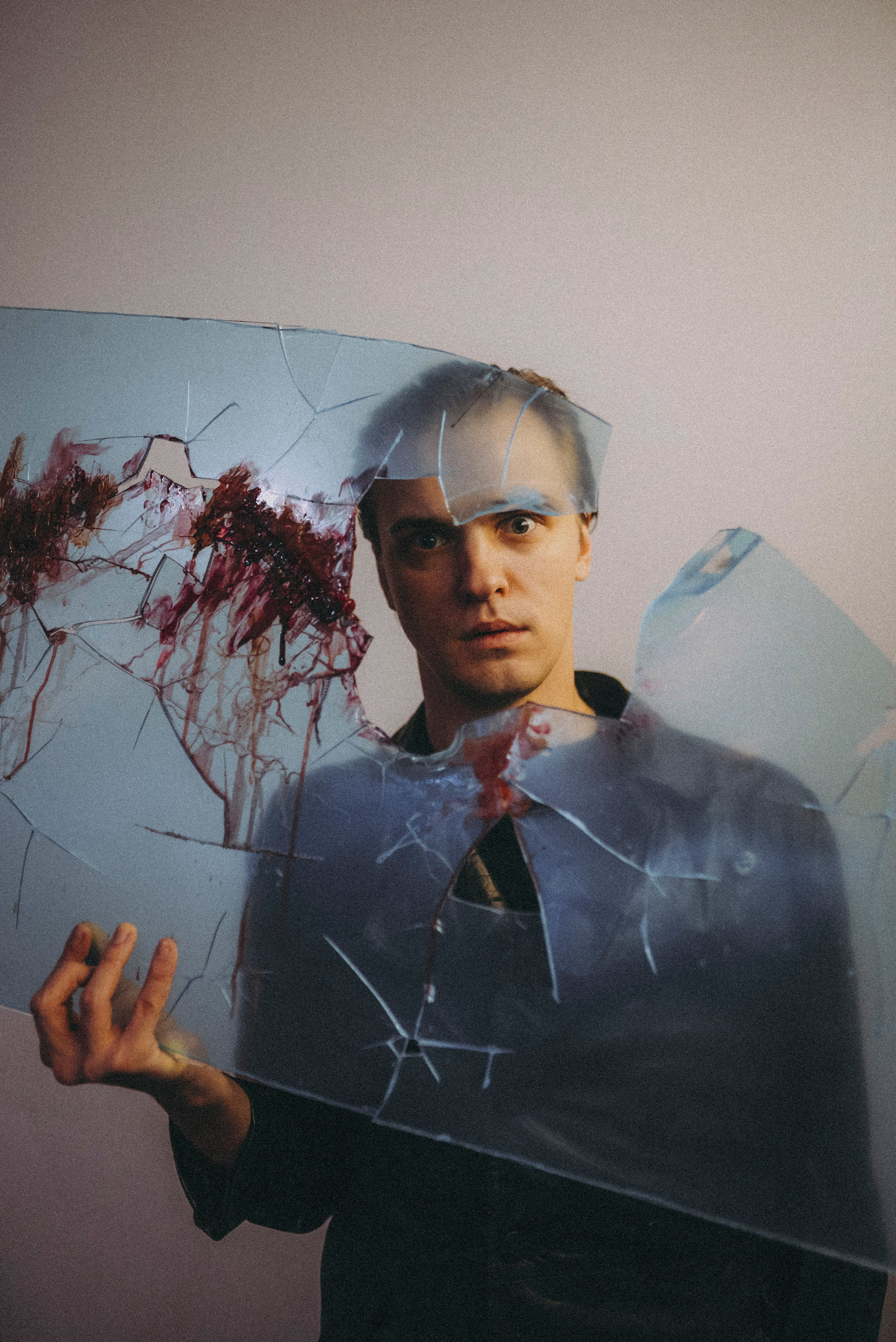 2025. Стрит-фотография, полная абсурда, идиотизма и красоты