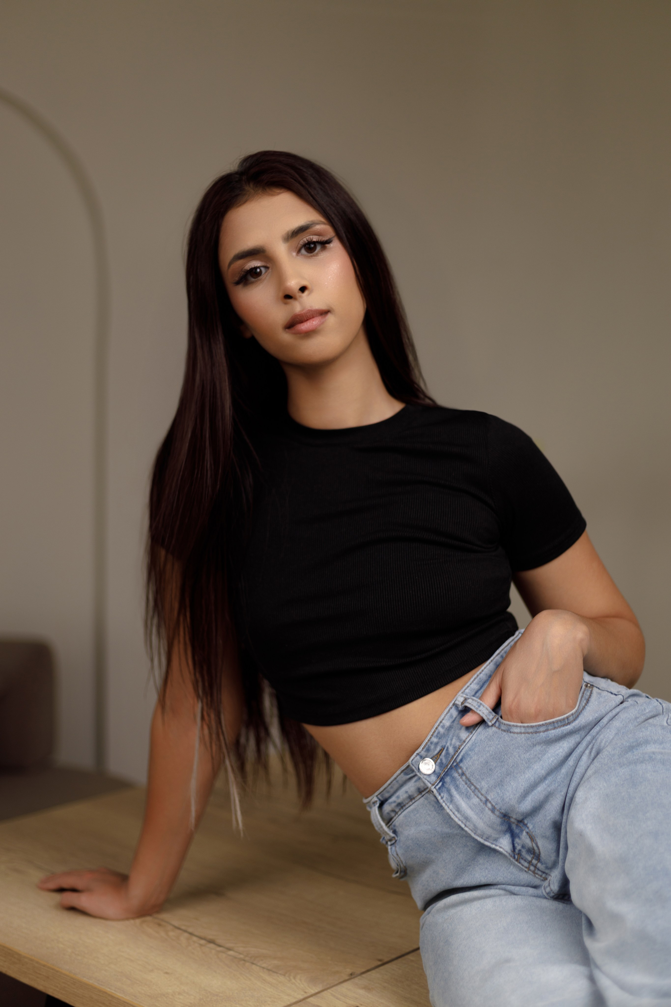 Базовая ретушь. Аяна Крапивкина — профессиональная ретушь и AI-визуал