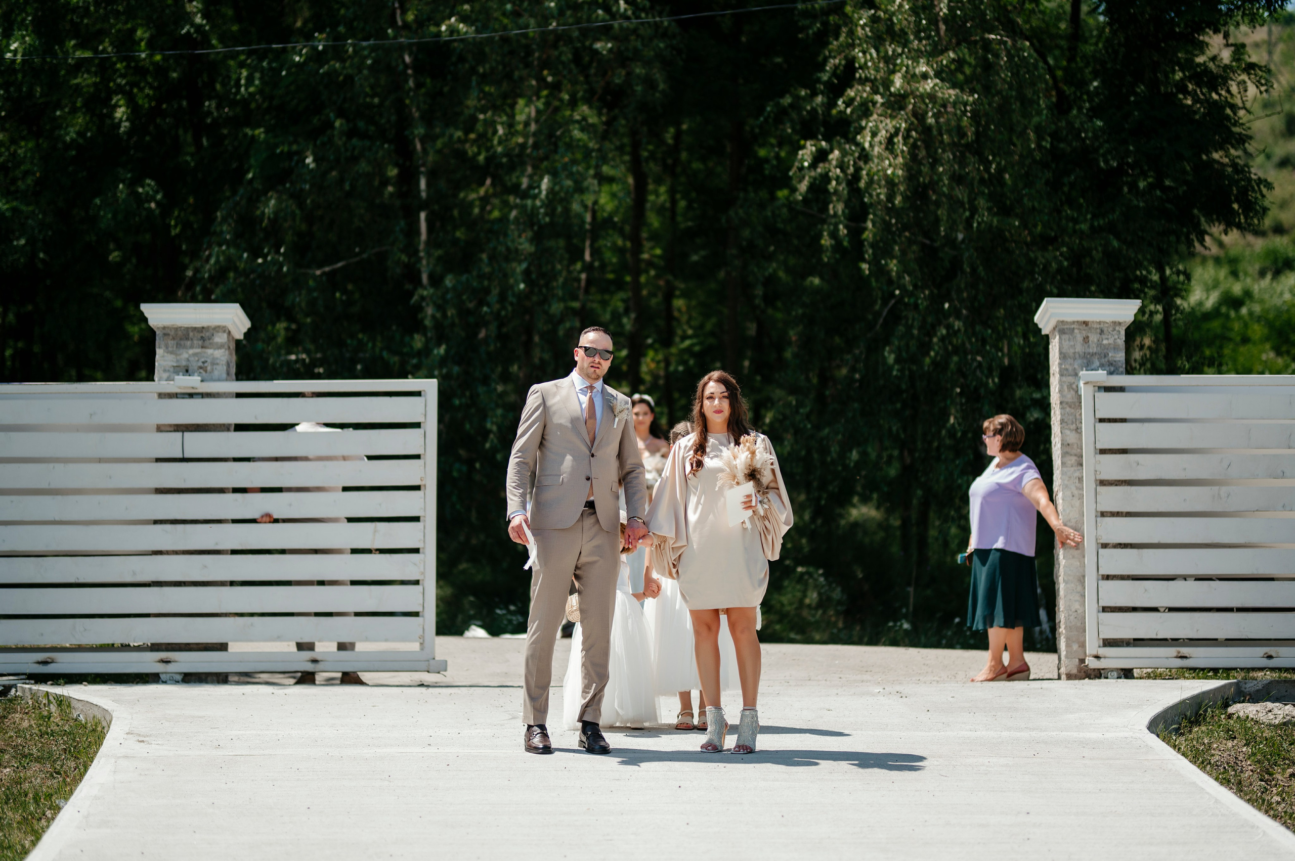 Larisa & Cosmin. Fotograf si Videograf | Nuntă-Botez