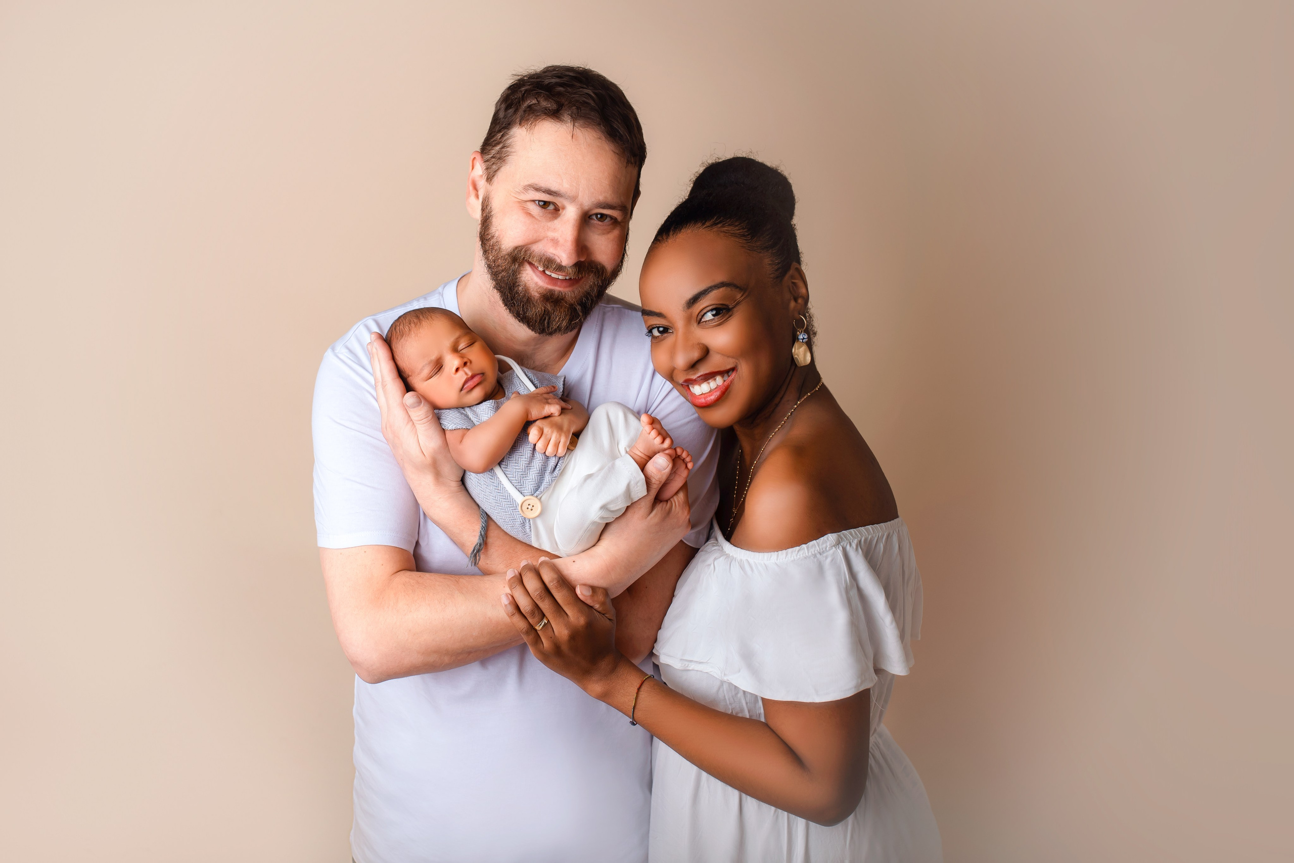Family photoshoot. Newborn photographer and Photography Educator in Prague Yana Stelmakh