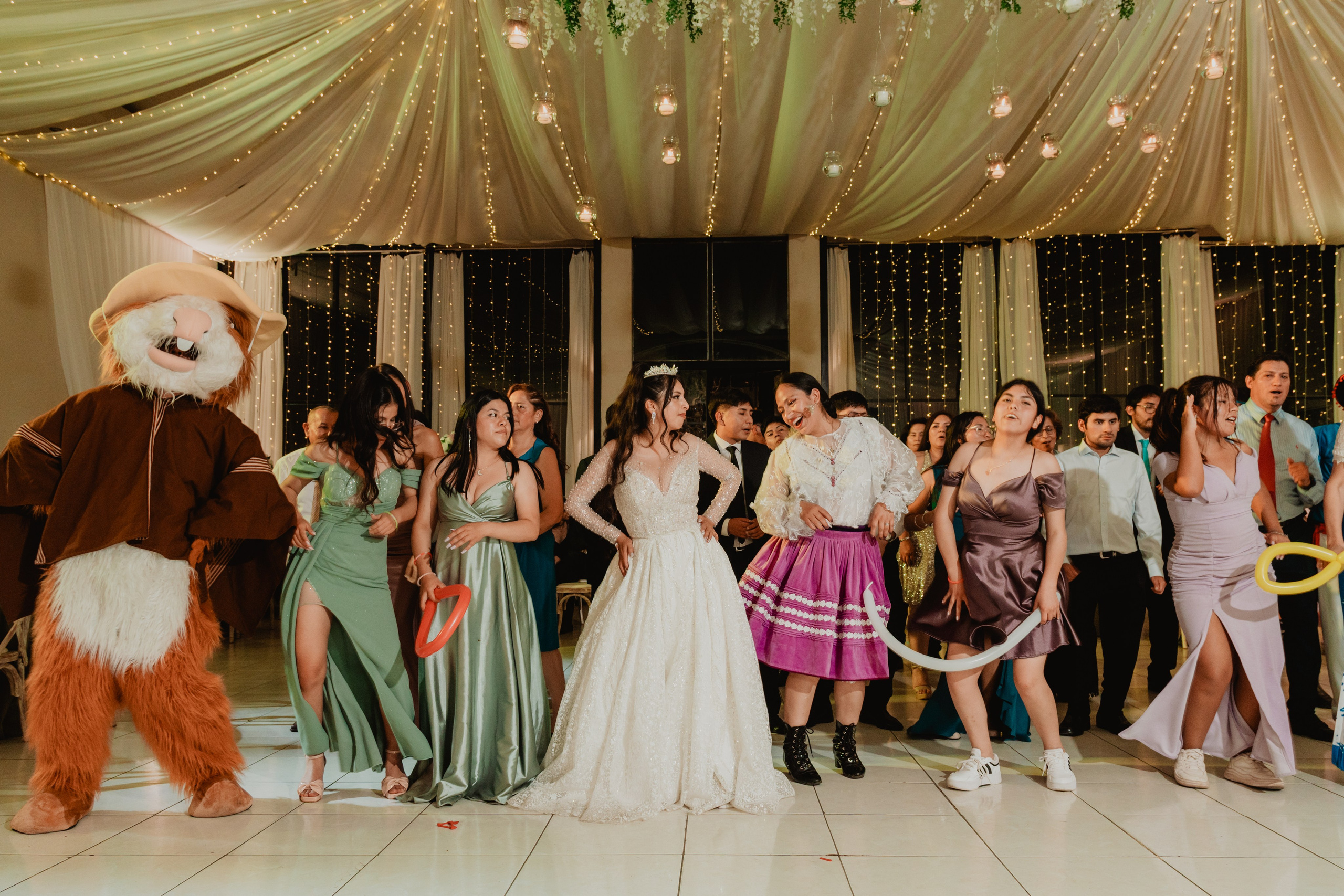 FERNANDO + MARIBEL | BODA RELIGIOSA. Studio KVTA | Fotografía y Video de Bodas en Arequipa