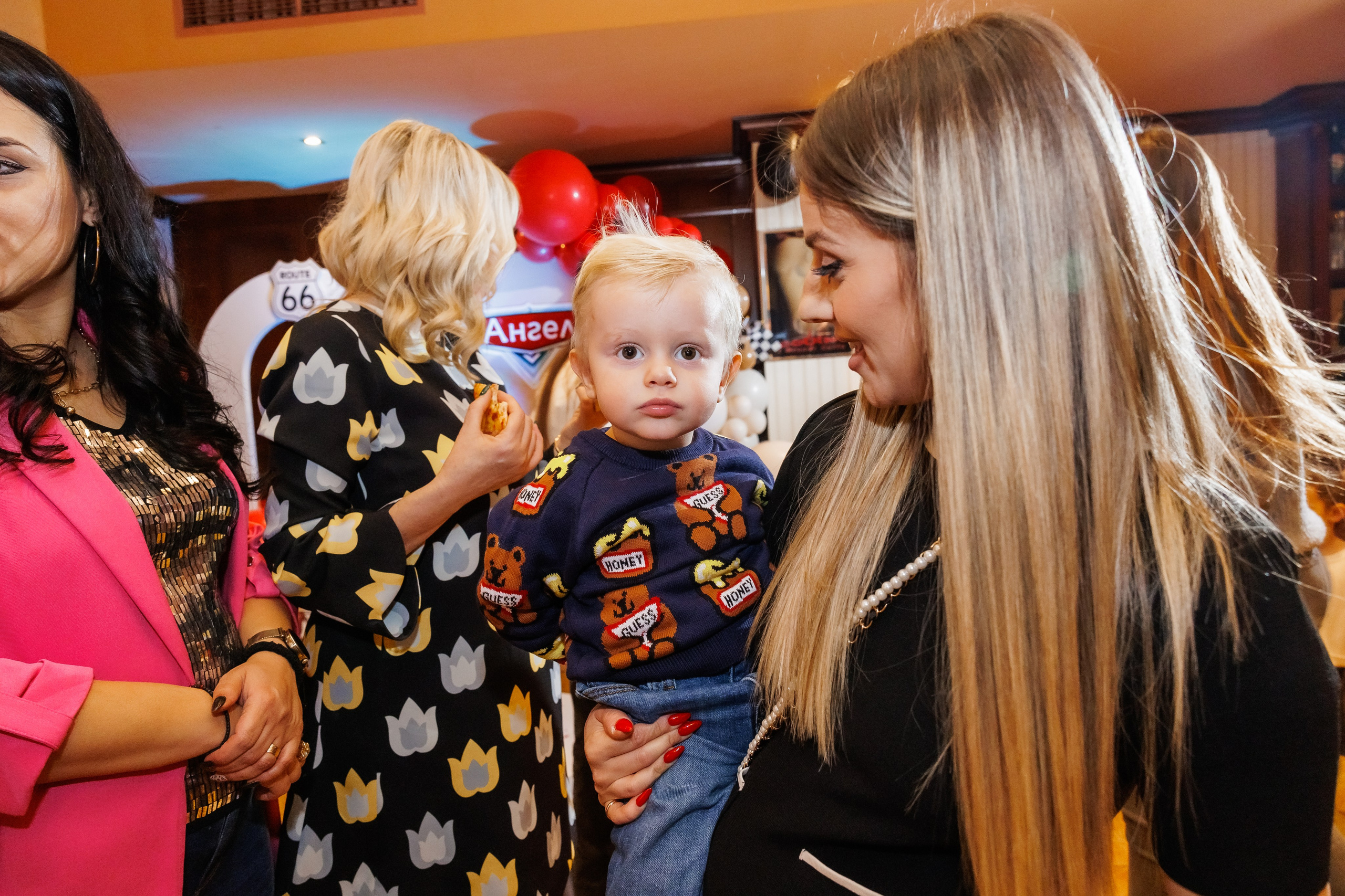 Честит Рожден Ден. Фотограф Ирина Йотова