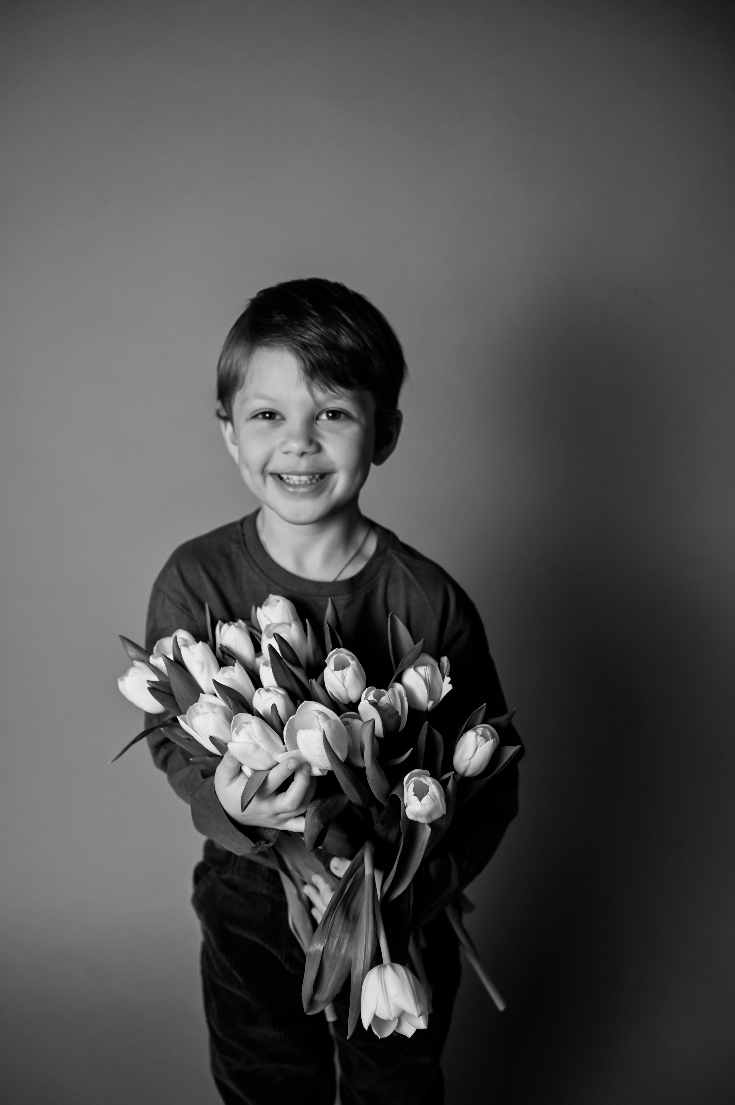 Весенние цветы. Детский и семейный фотограф в финляндии дина пулкка. контент фотограф