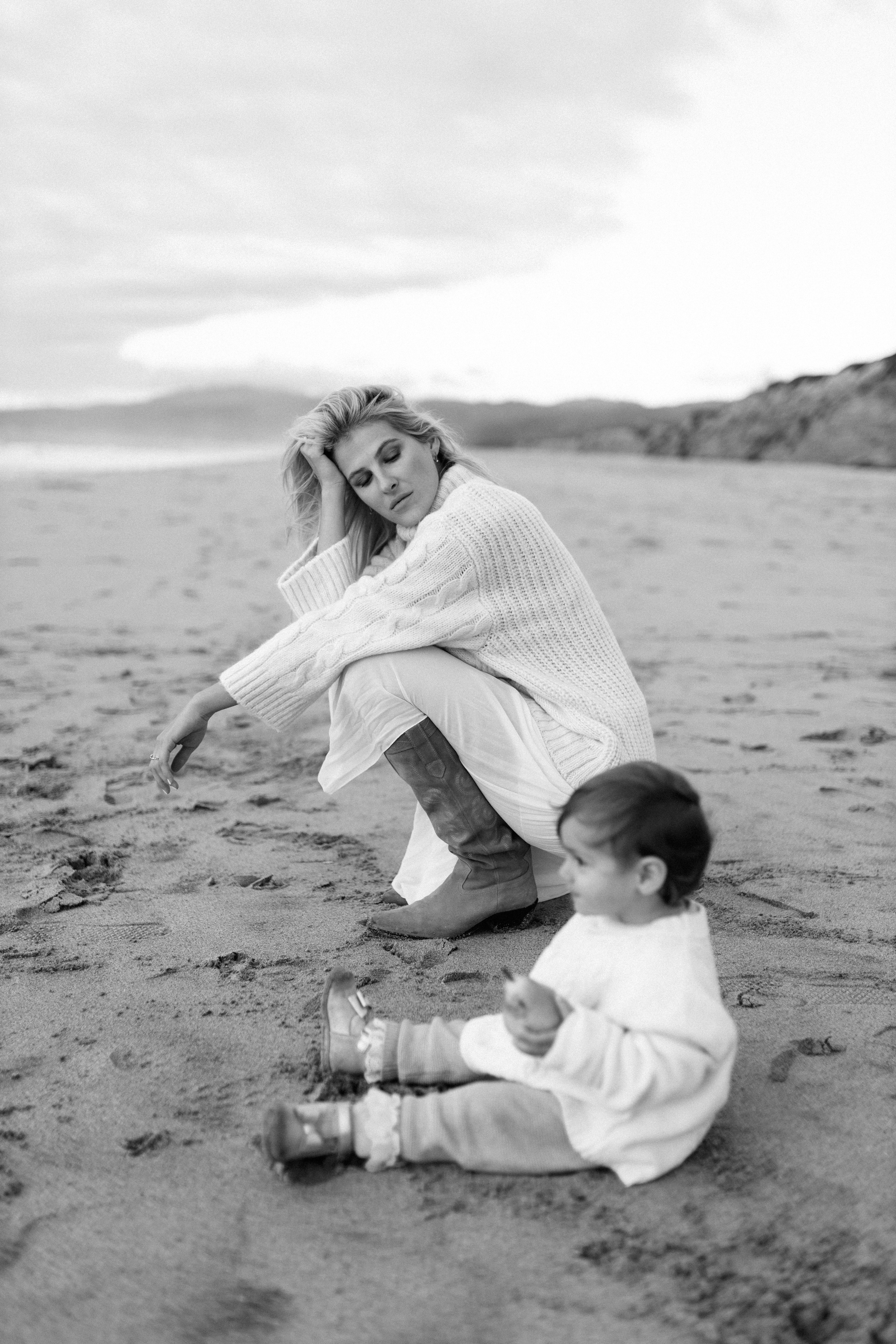 Wild Beauty on the Californian Beach. Maternity, newborn photographer in the Bay Area|Iryna Rakivnenko