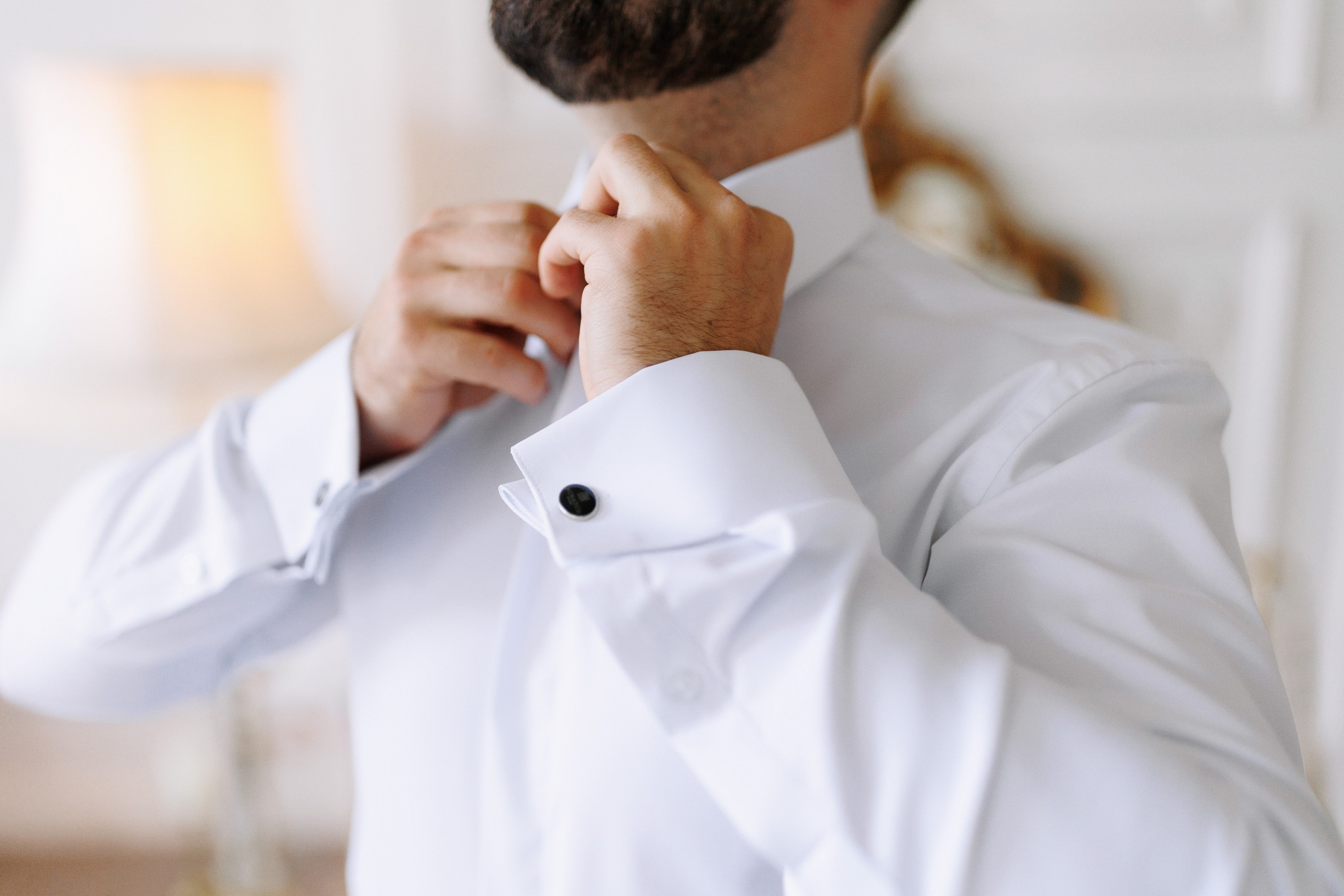 Fotografie de nuntă documentară și cinematică, amintiri atemporale, film photography și digital, disponibil peste hotare.