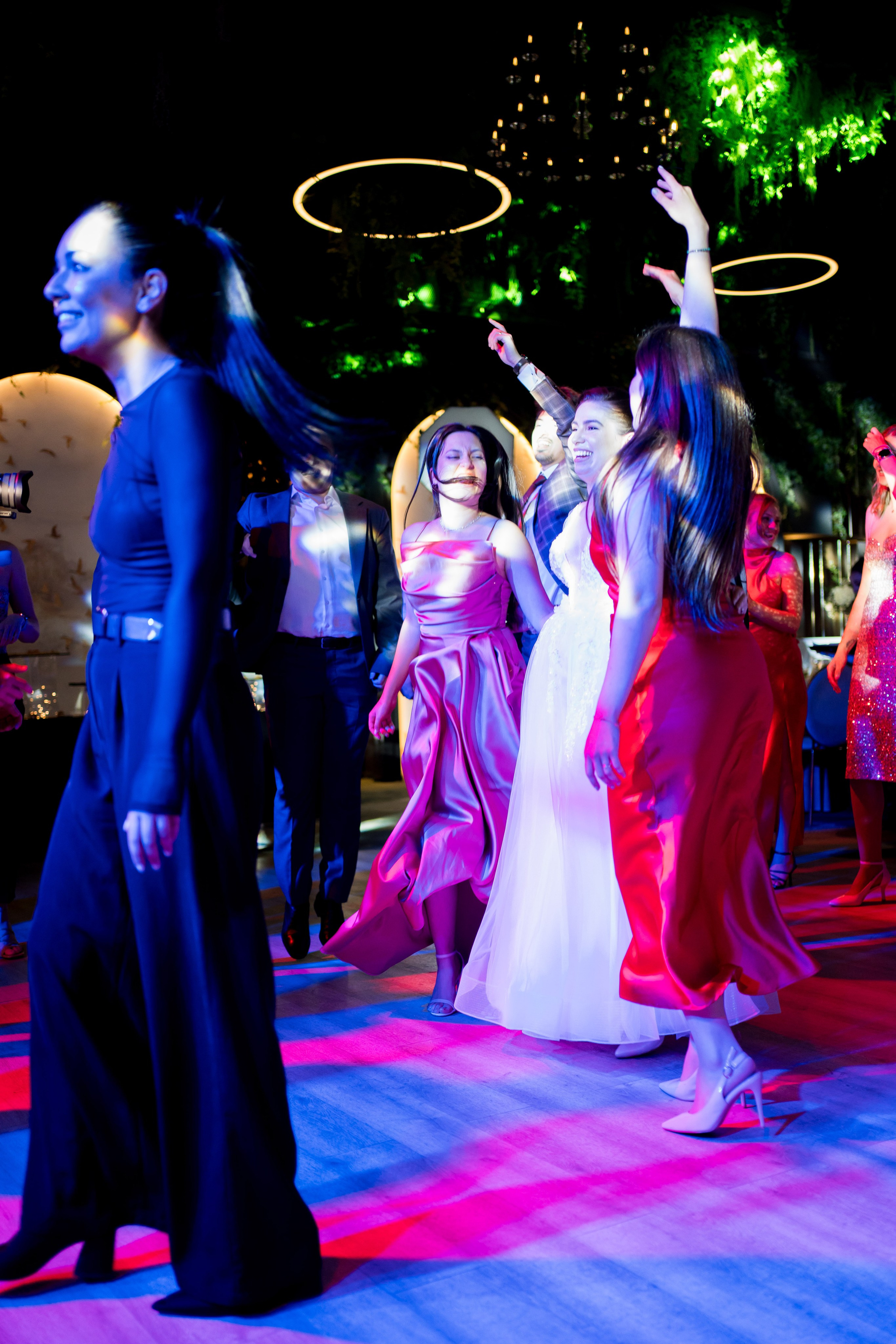 PARTY. Gabriel Florea — Fotograf nuntă București