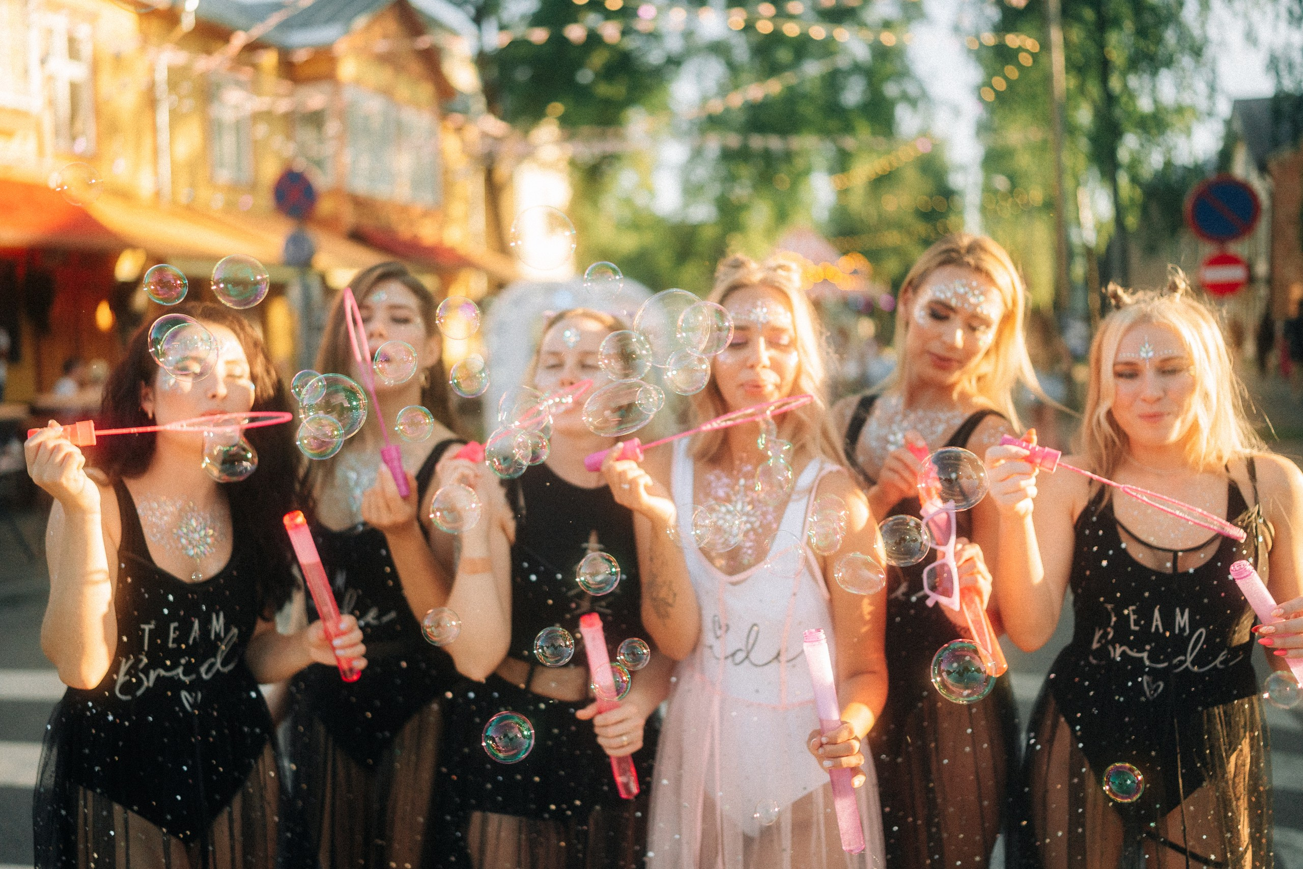 Coachella-themed Bachelorette Party. Couple and Family Photographer in Tallinn, Sasha Kaloshin
