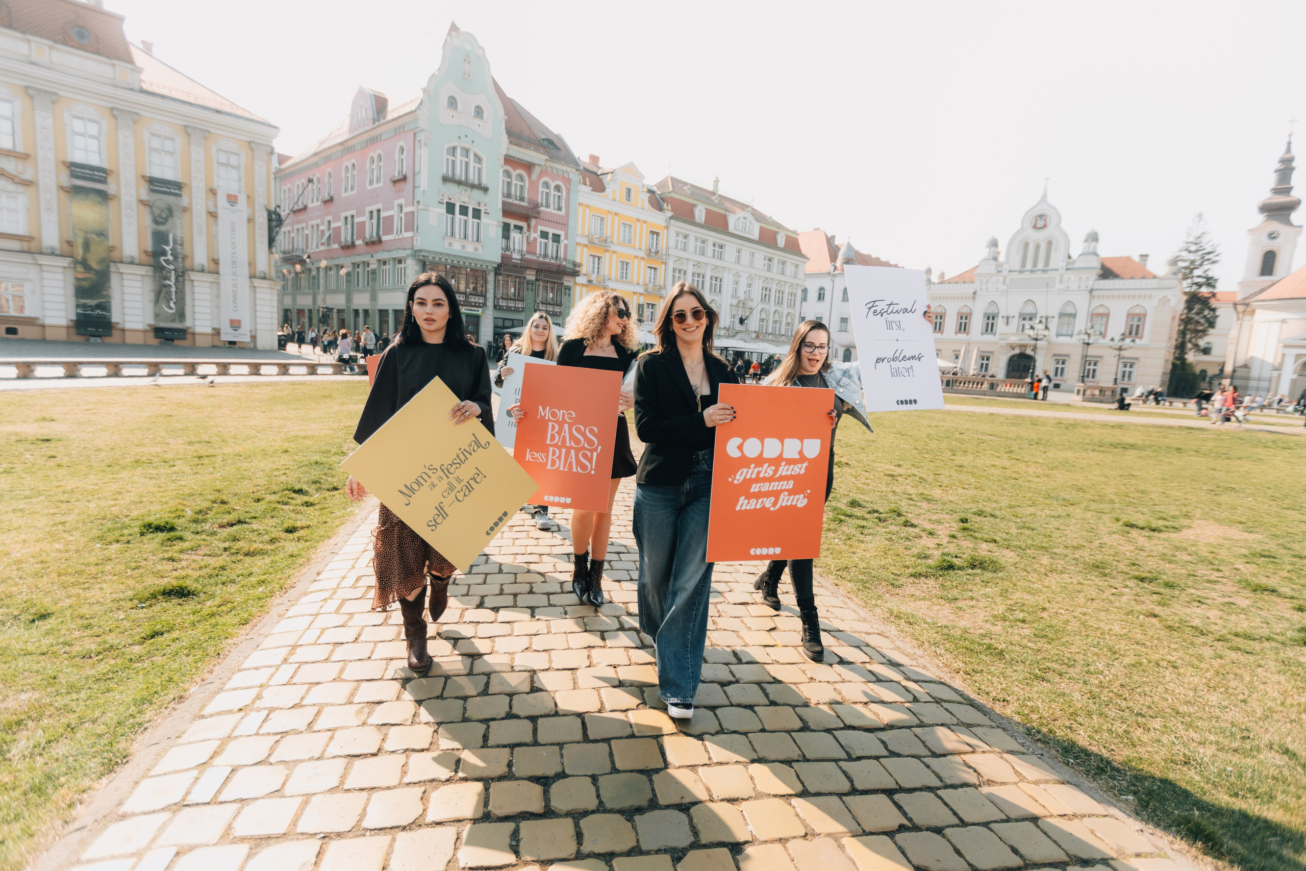 Comercial & Branduri - Foto