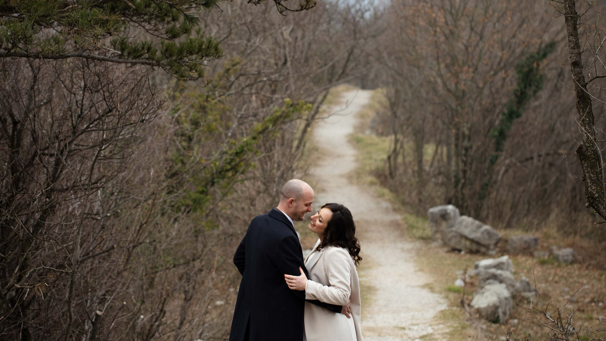 Poročna fofografija. Fotografinja in videografinja Mariia Bortiakova iz Slovenije: fotografiranje dogodkov, portretov in snemanje videov po vsej Sloveniji