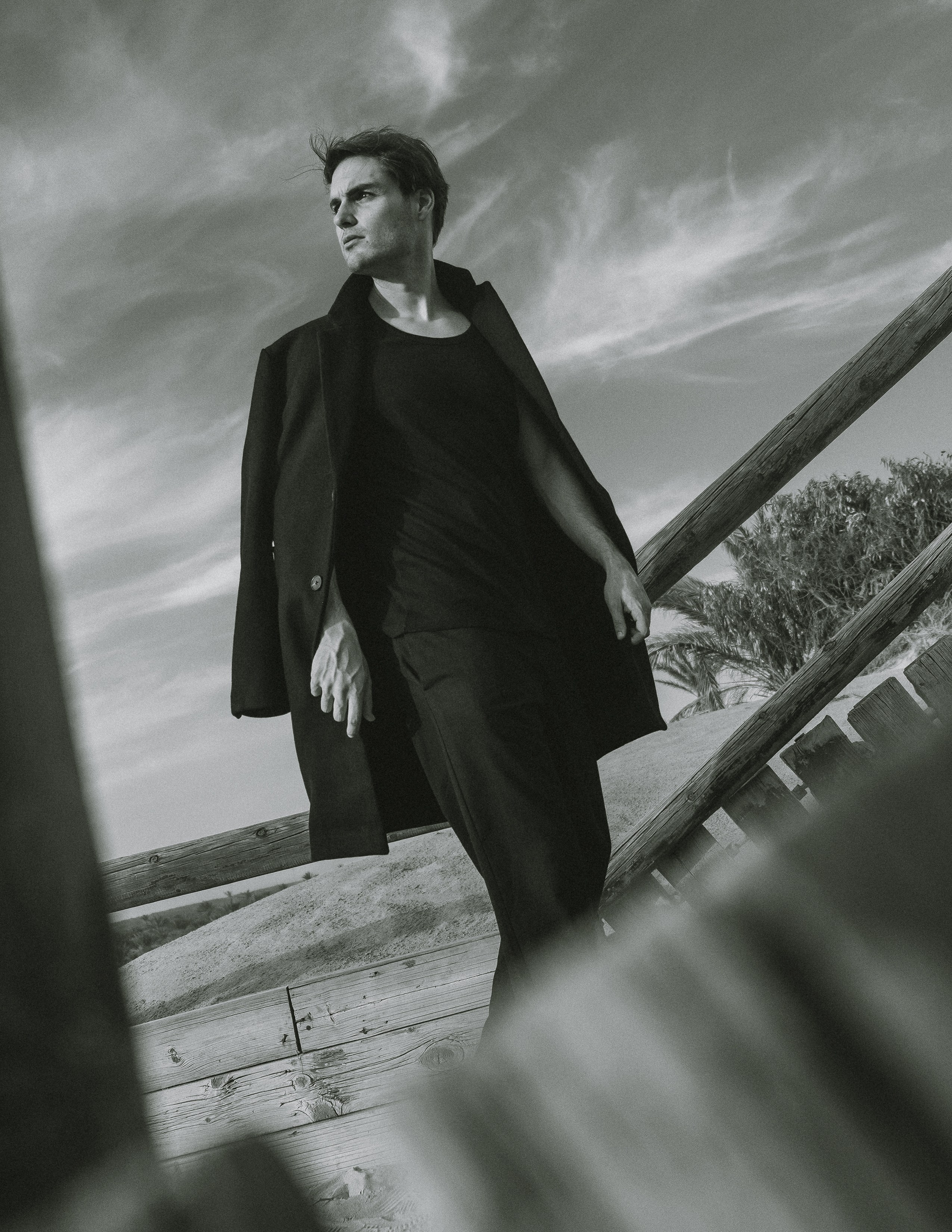 Фотосессия для актера Jaime Medina в дюнах — фотограф Андрей Луковников, Испания (Гуардамар, Аликанте, Торревьеха)