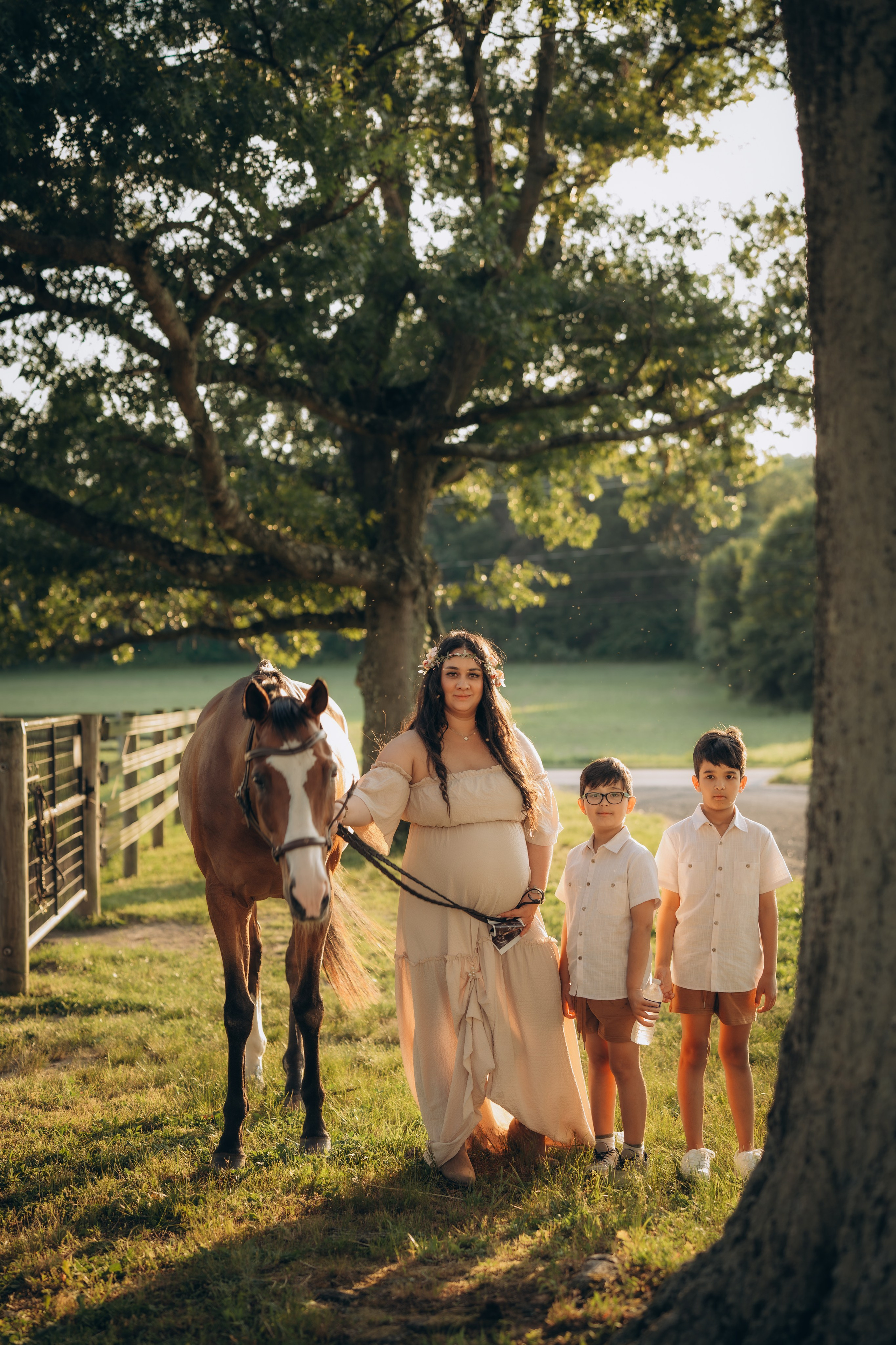 Photoshoot with a Horse. Lifestyle Family Photographer in Pennsylvania