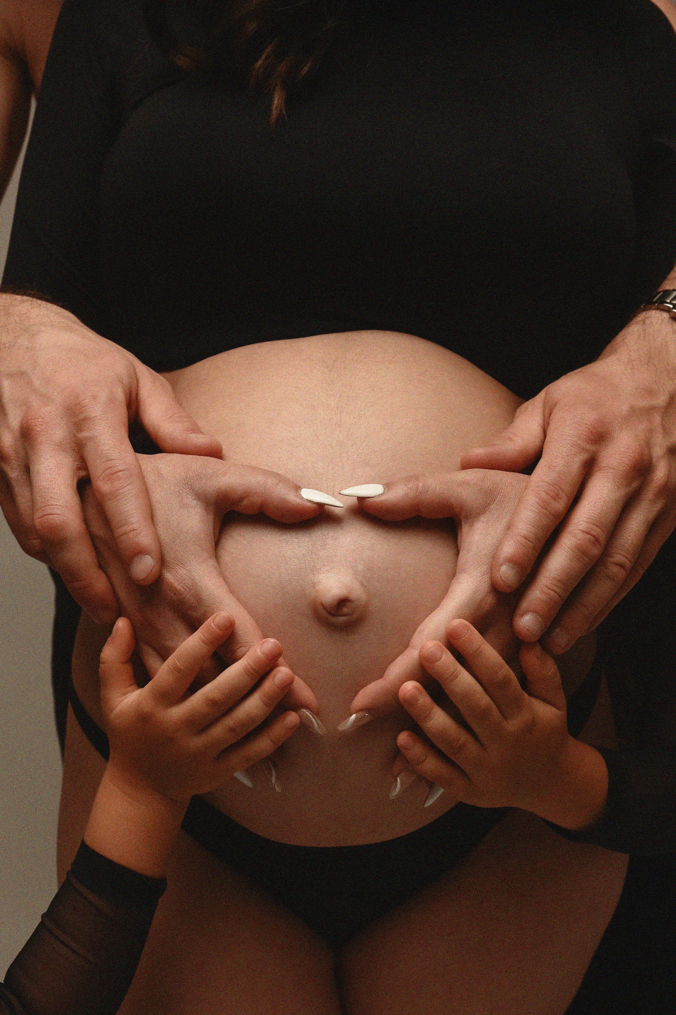 Maternity Vogue Style Photoshoot. WELCOME