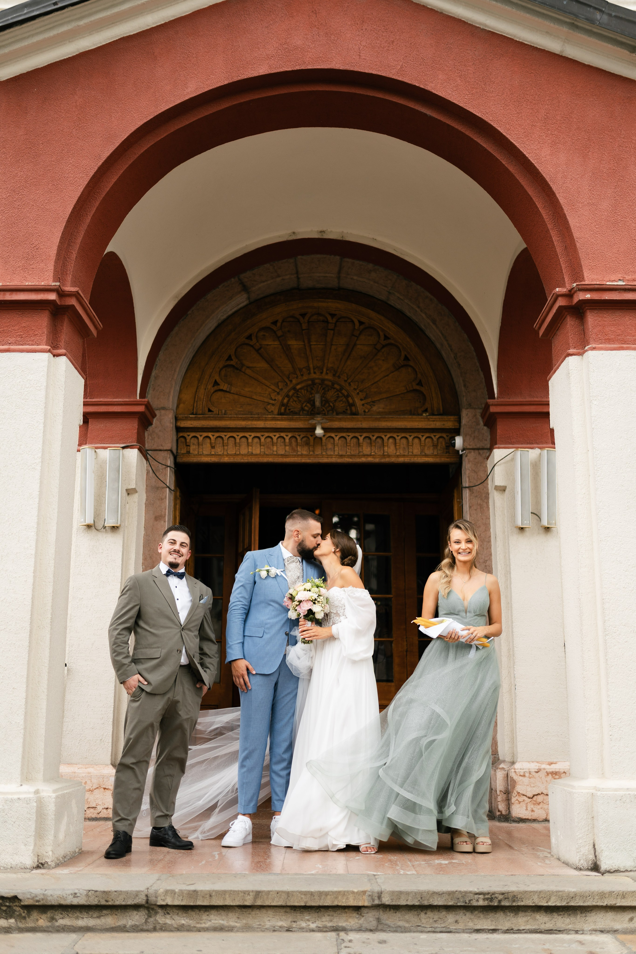 M&D|Between City Lights and Hidden Oasis. Black Sheep Produkcija| Wedding Photography and Wedding Films, based in Kragujevac, Europe / Fotograf i videograf, Kragujevac, Srbija