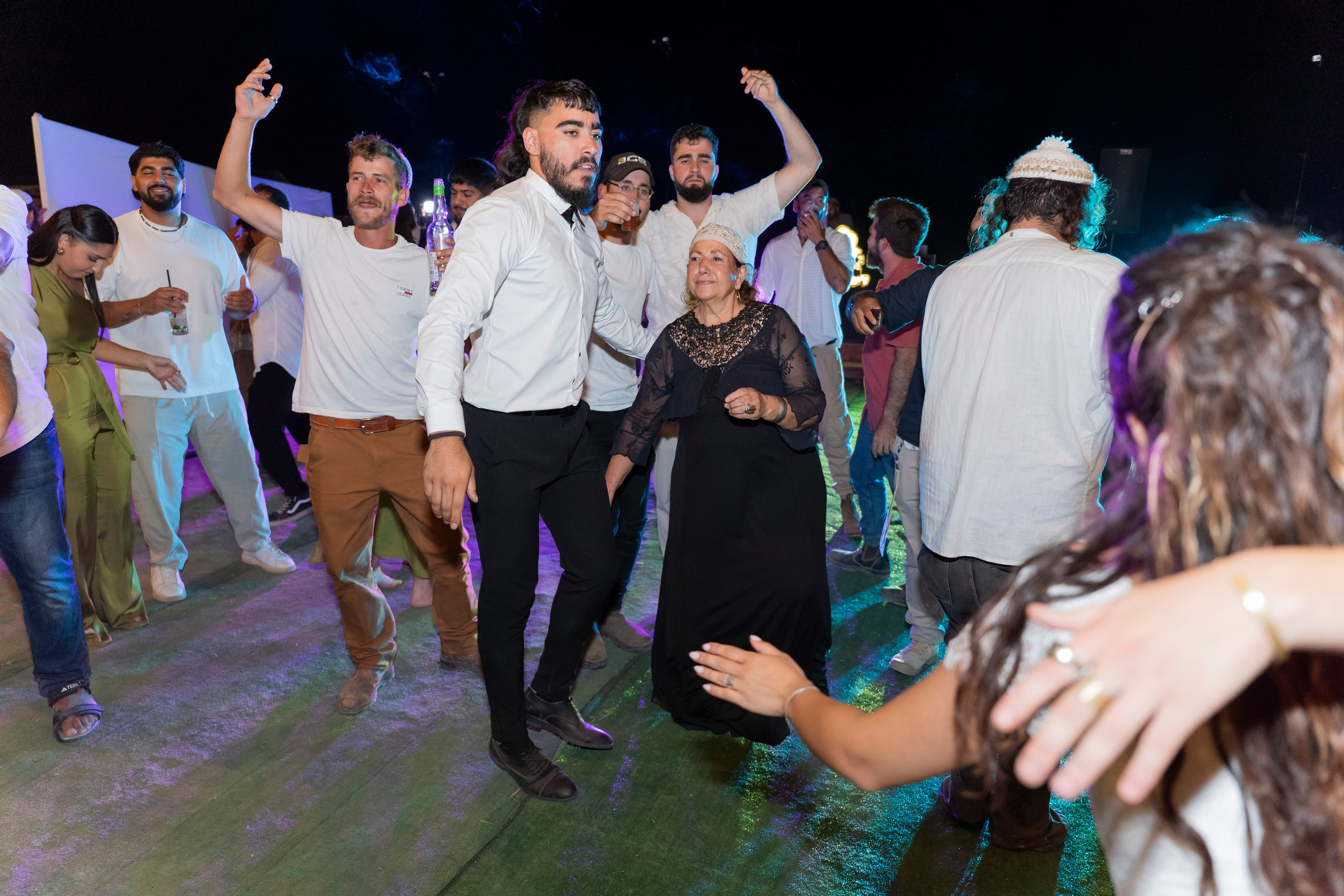 אביה ואחיה. יוסף מזרחי צילום חתונה, ברית וזוגיות. צלם מקצועי שאוהב להוציא אתכם הכי יפים ברגעים הכי מרגשים