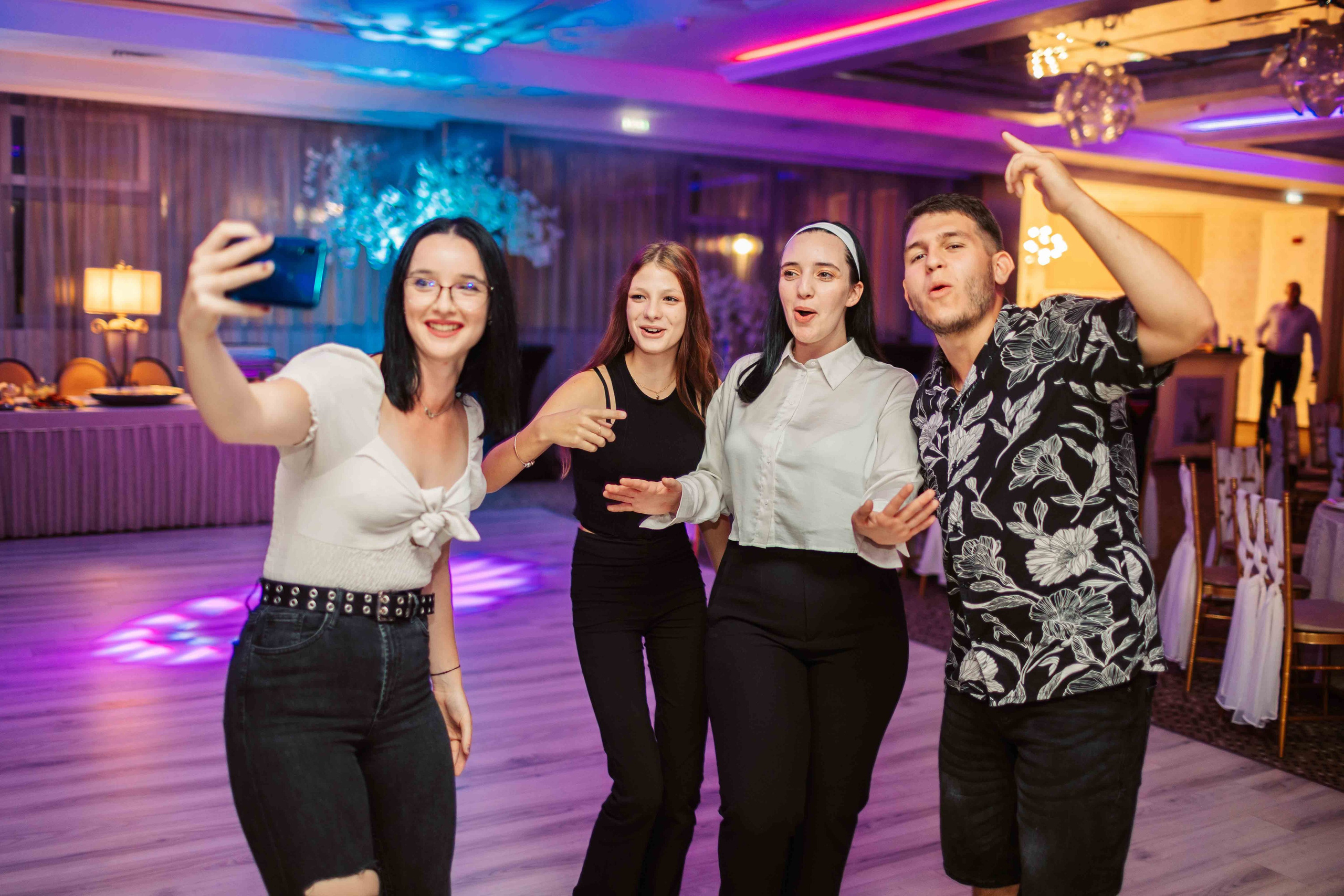 Majorat Miruna. Contrast Studio