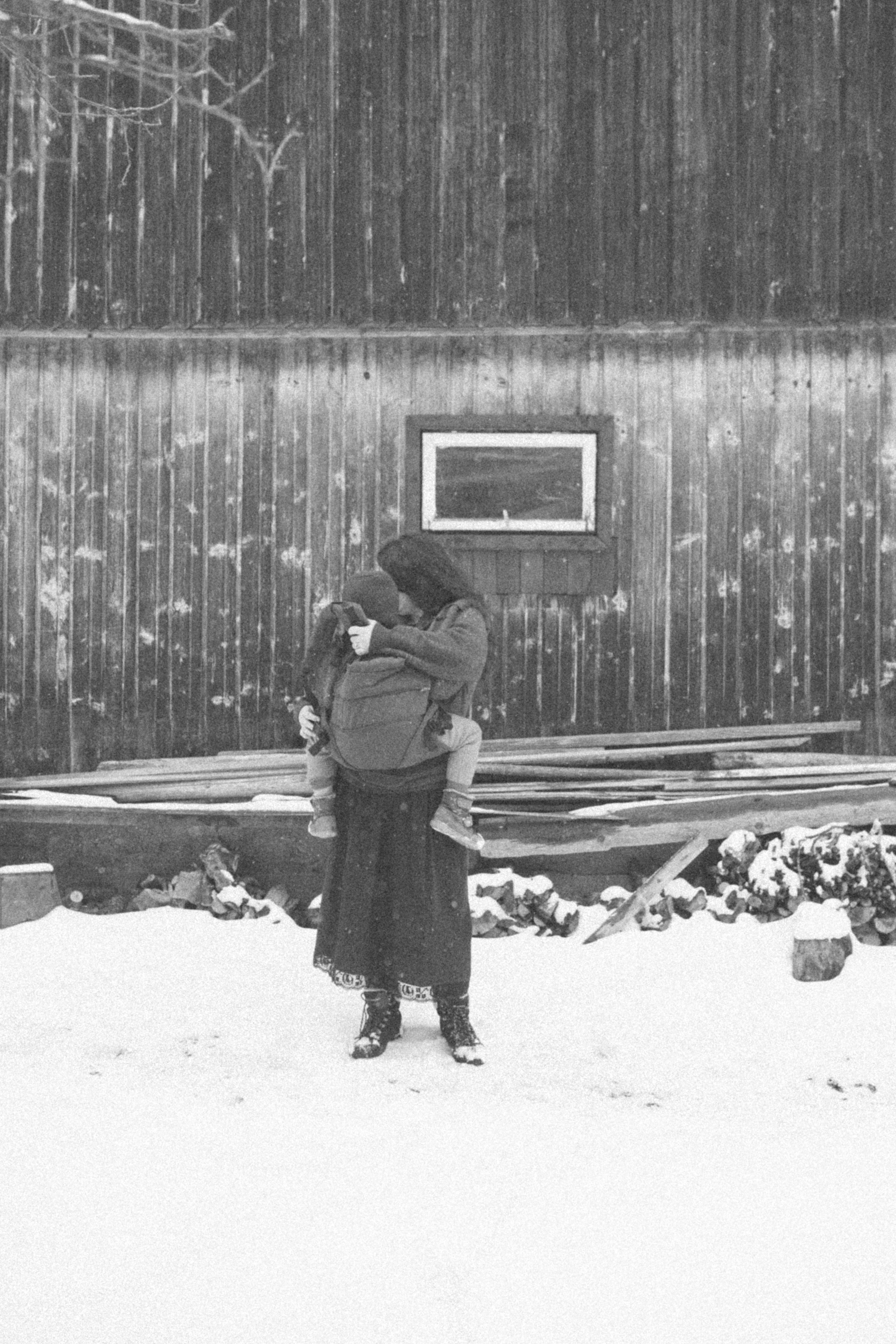 Review Manduca XT: Experiența mea de mamă | Mădălina Beda. Madalina Beda- Artist vizual, fotograf, doula la nastere, consultant babywearing Brasov si in toata tara