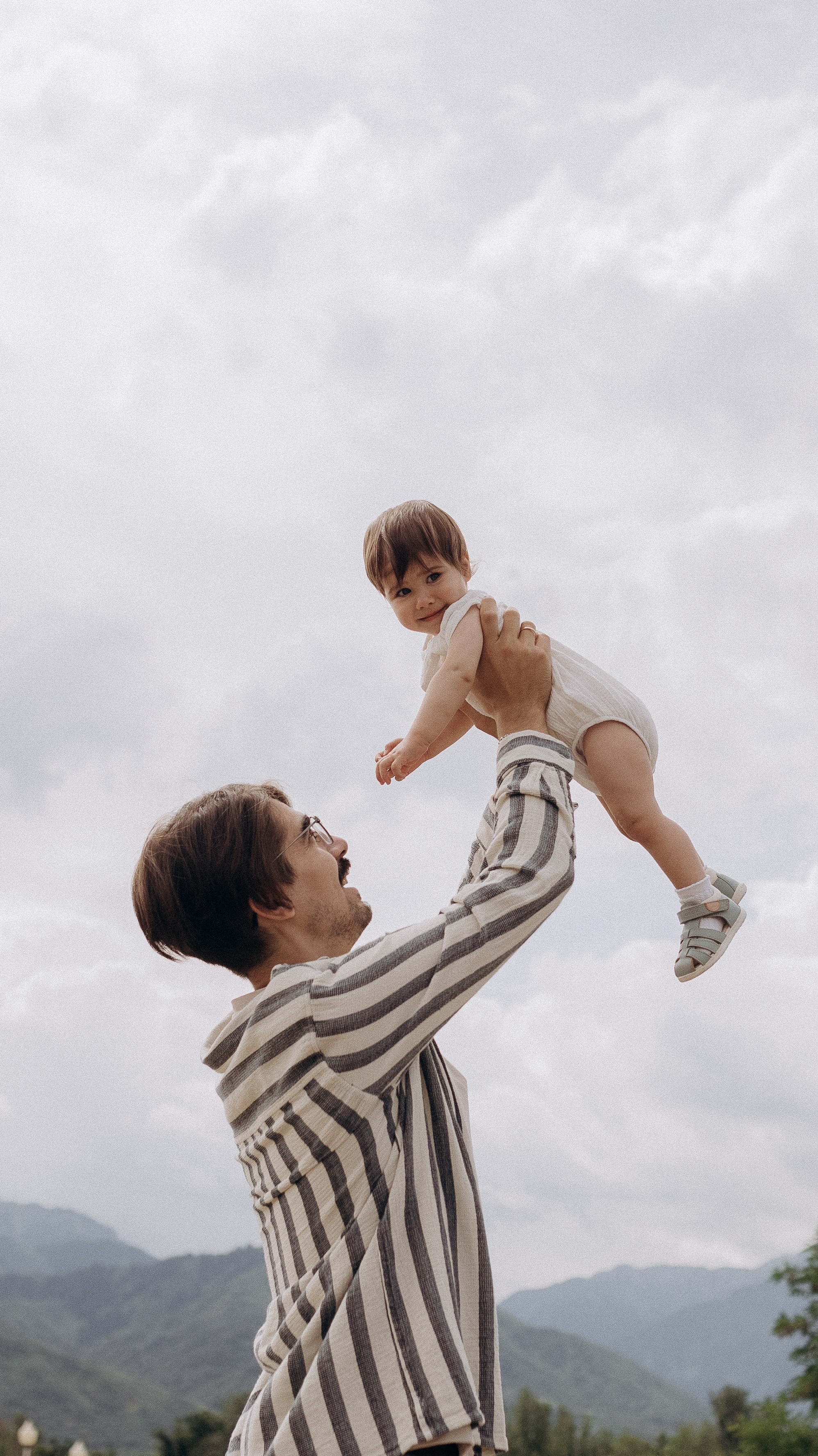 Ульяне годик. Индивидуальный и love story фотограф в Алматы Шарычева Ирина