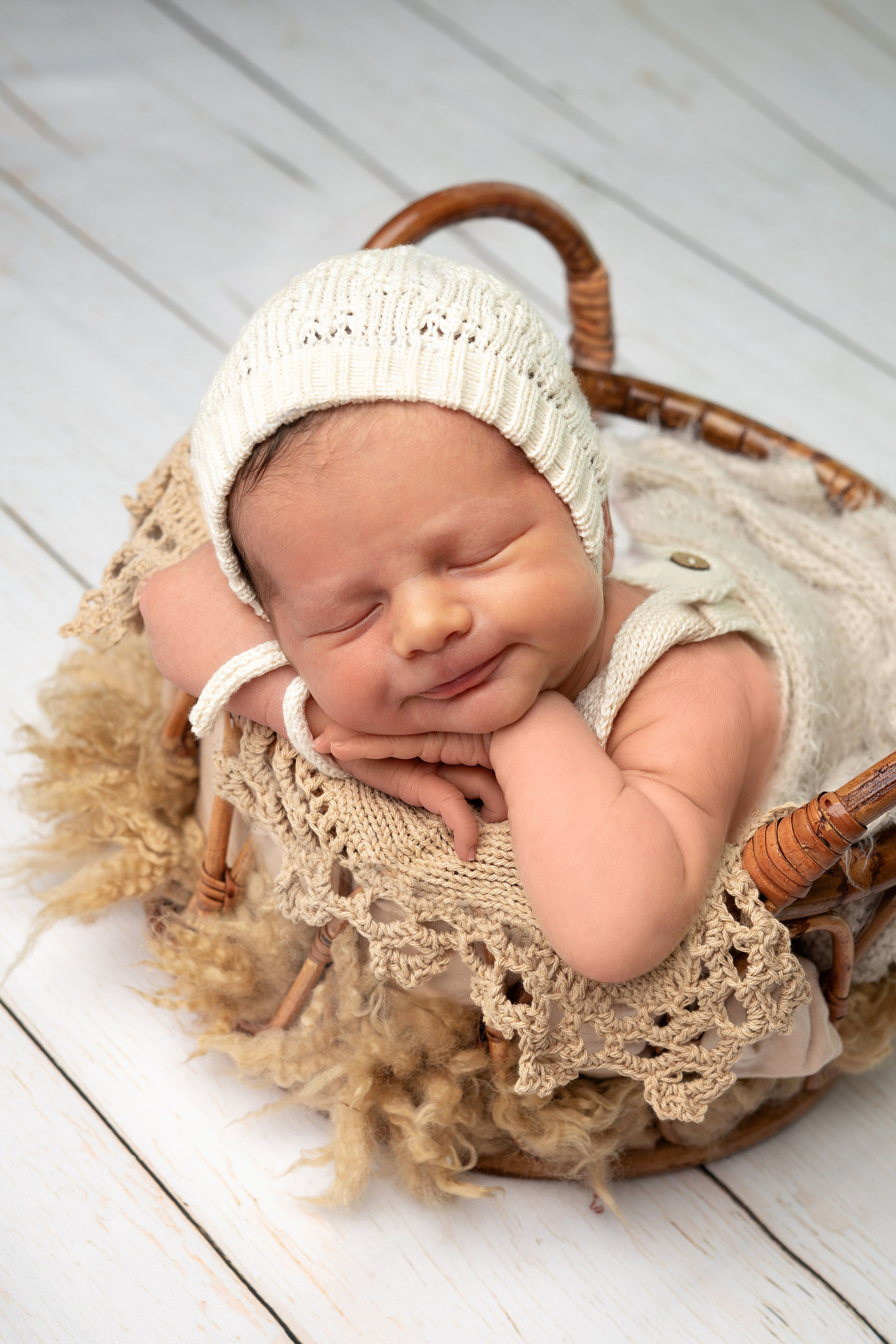 NEWBORN PORTFOLIO. Newborn Photographer and life casting in Dubai Dariya Saeed