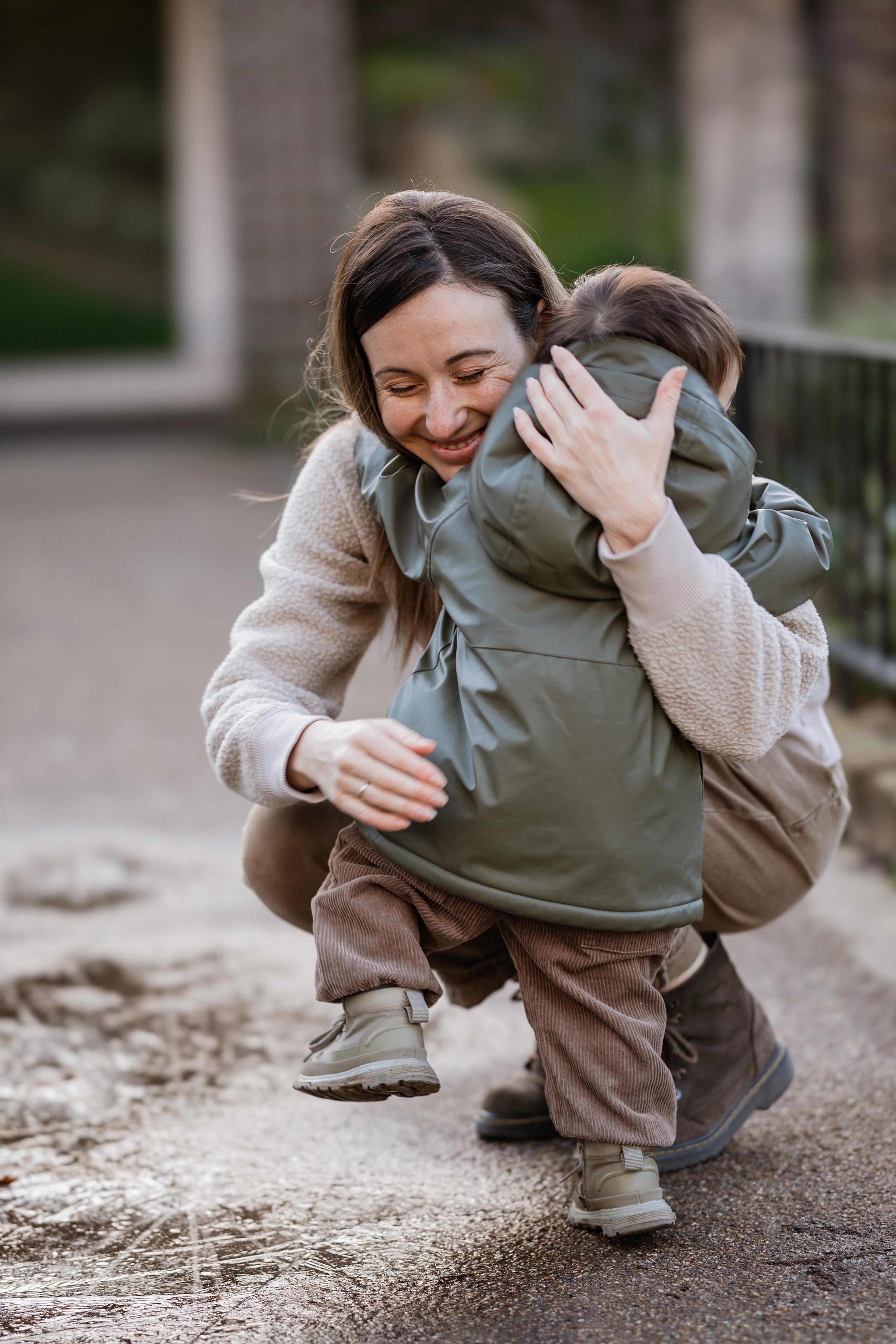 Leva’s Family in Holland Park. Anastasia Klink, Photographer in London