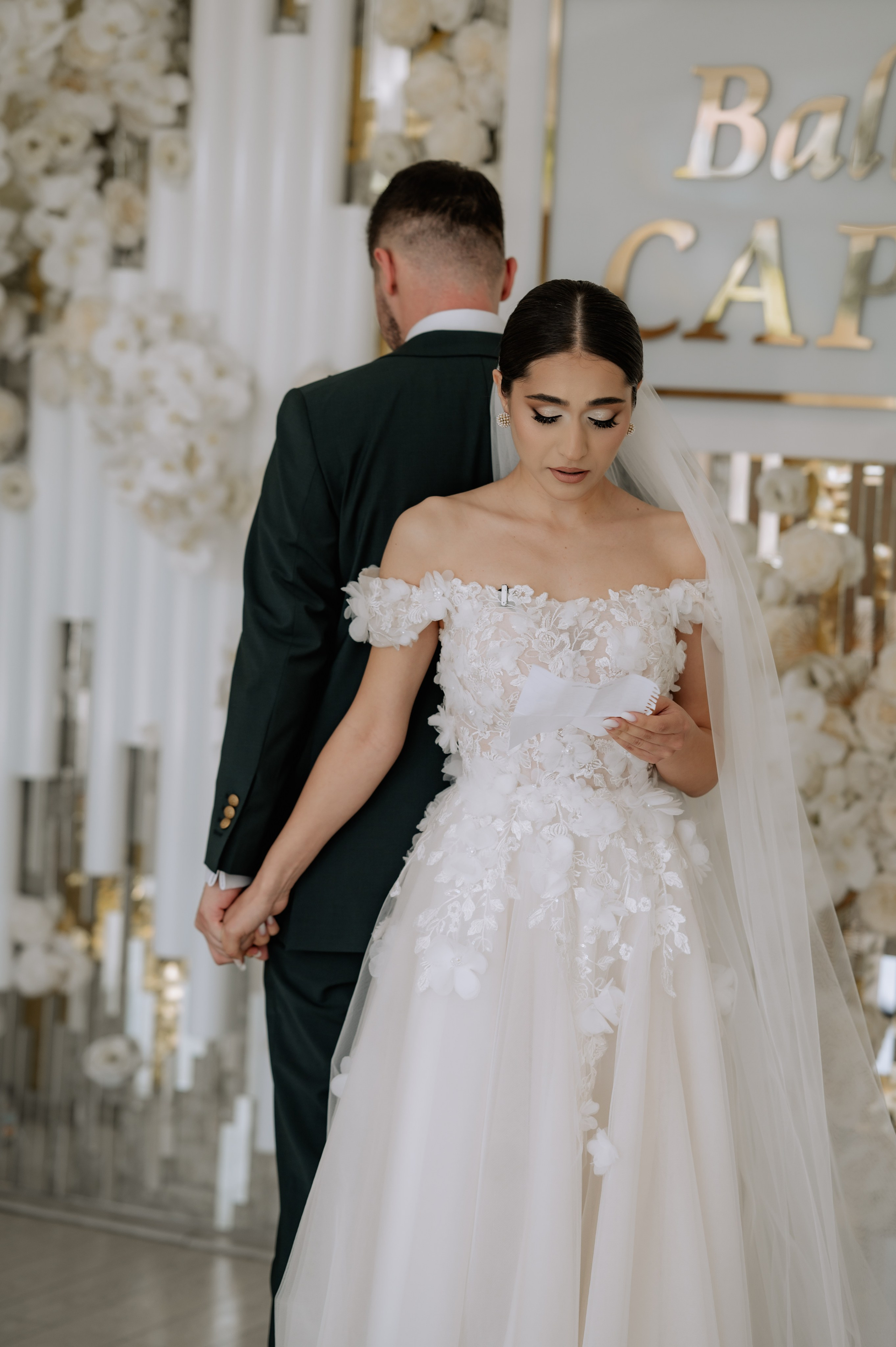 Nunta la Hotel Capitol Iasi. Proud Vision Weddings | Wedding Photography & Film — Servicii profesionale Foto Video Nunta Iasi