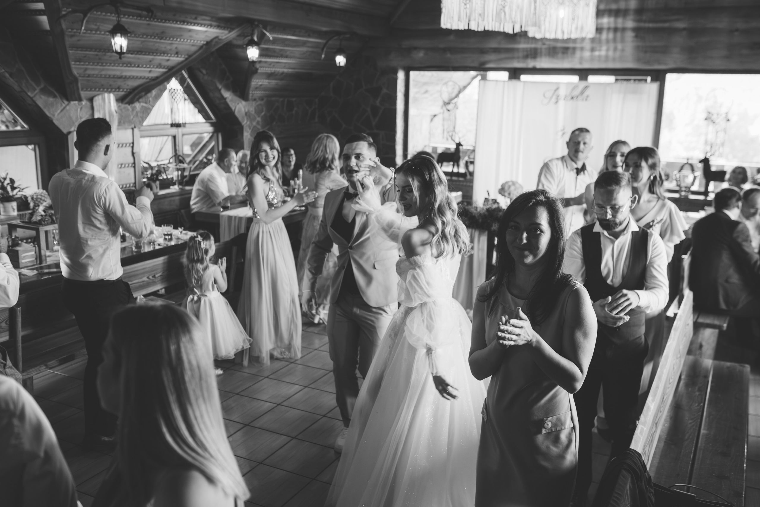 Ślub Izy&Kamila. Fotograf Brzesko – fotografia biznesowa, ciążowa, kobieca i reportaże, Beata Buziak