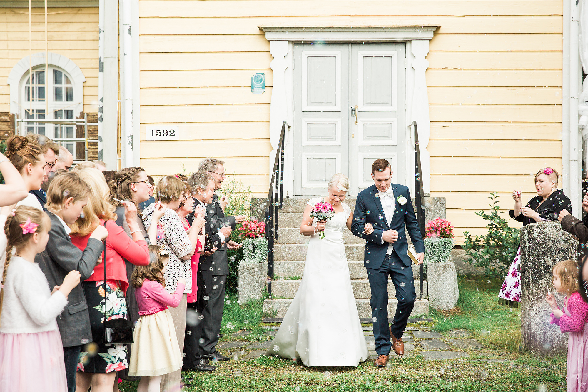 Hanna&Petteri, Orivesi, Einon Pirtti, dokumentaarinen hääkuvaus Pirkanmaalla