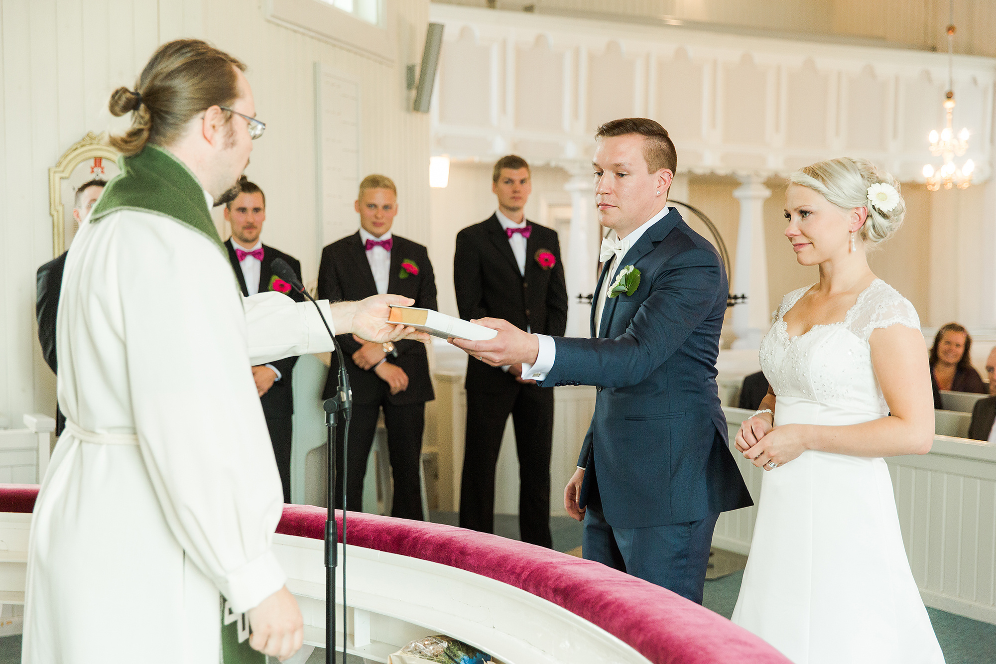 Hanna&Petteri, Orivesi, Einon Pirtti, dokumentaarinen hääkuvaus Pirkanmaalla