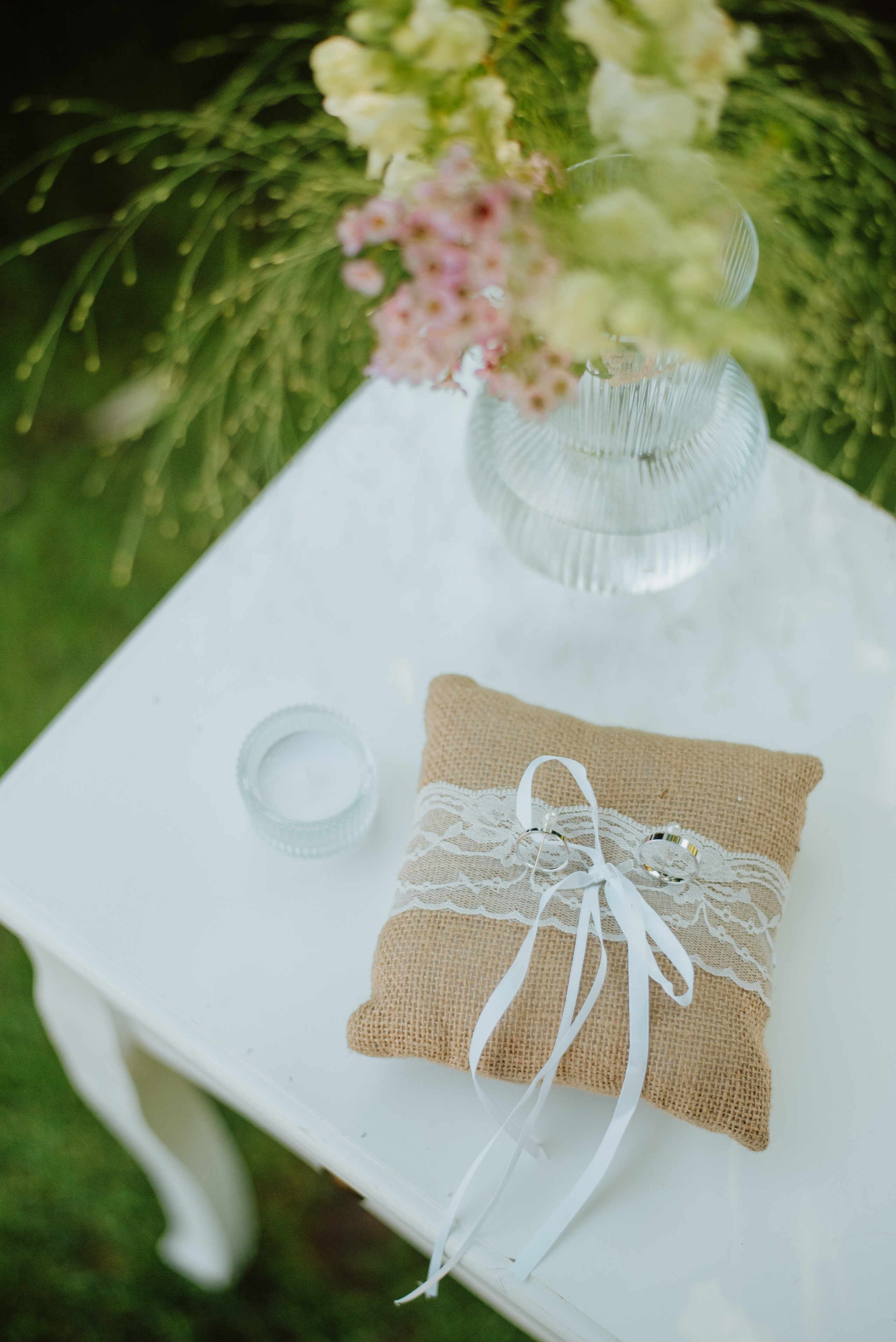 Czech and Portugal Photographer. Lifestyle, wedding and family photographer