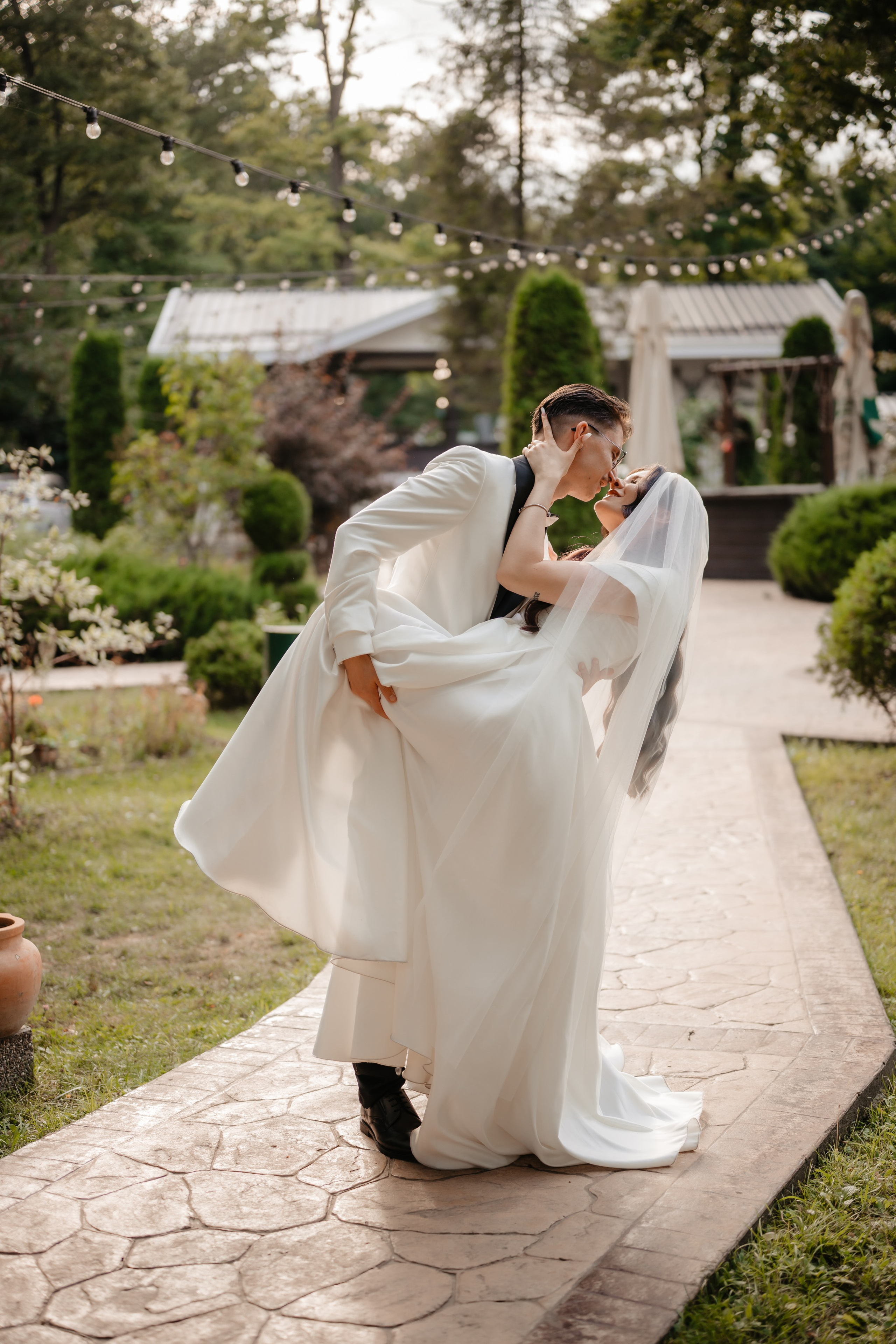 Iulia & Răzvan. Adrian Visovan - Fotograf Iasi