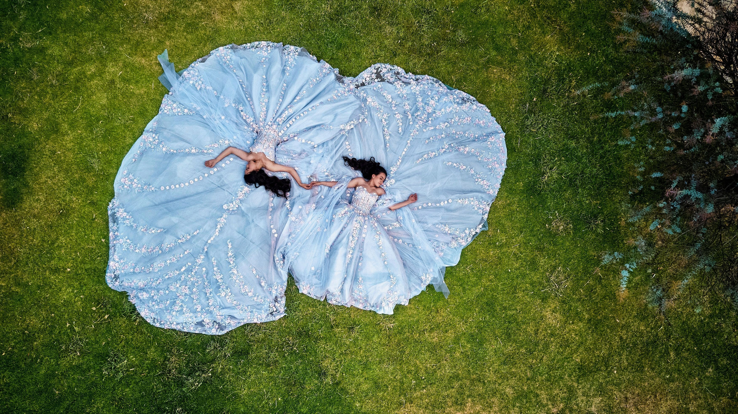 Mis 15 | Sesiones de Fotografía Modernas. Wedding Photography & Videography by ZZ Hendrick | Capturing Your Love Story in Colombia & USA