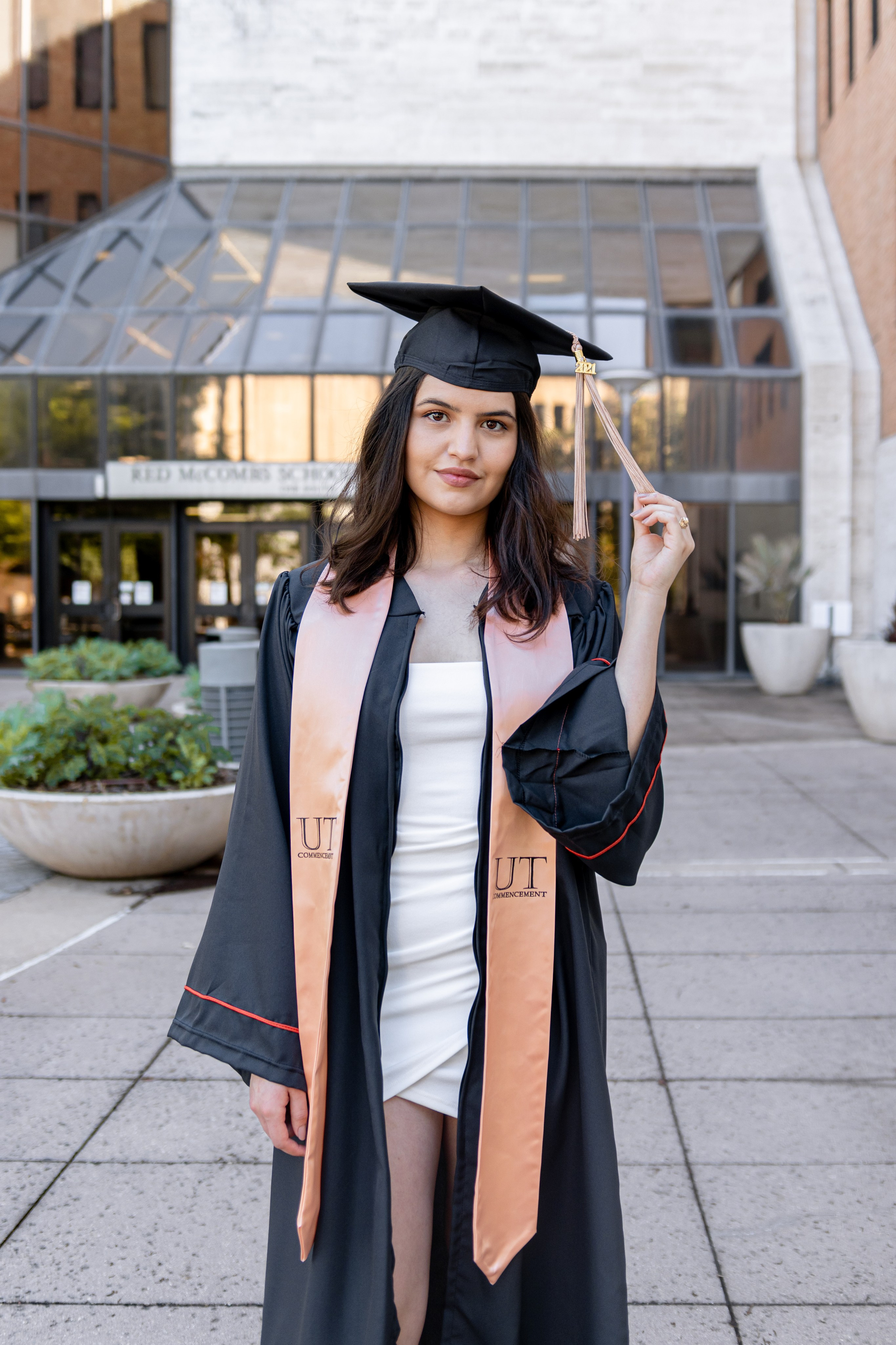 Noelia’s senior photoshoot at the University of Texas