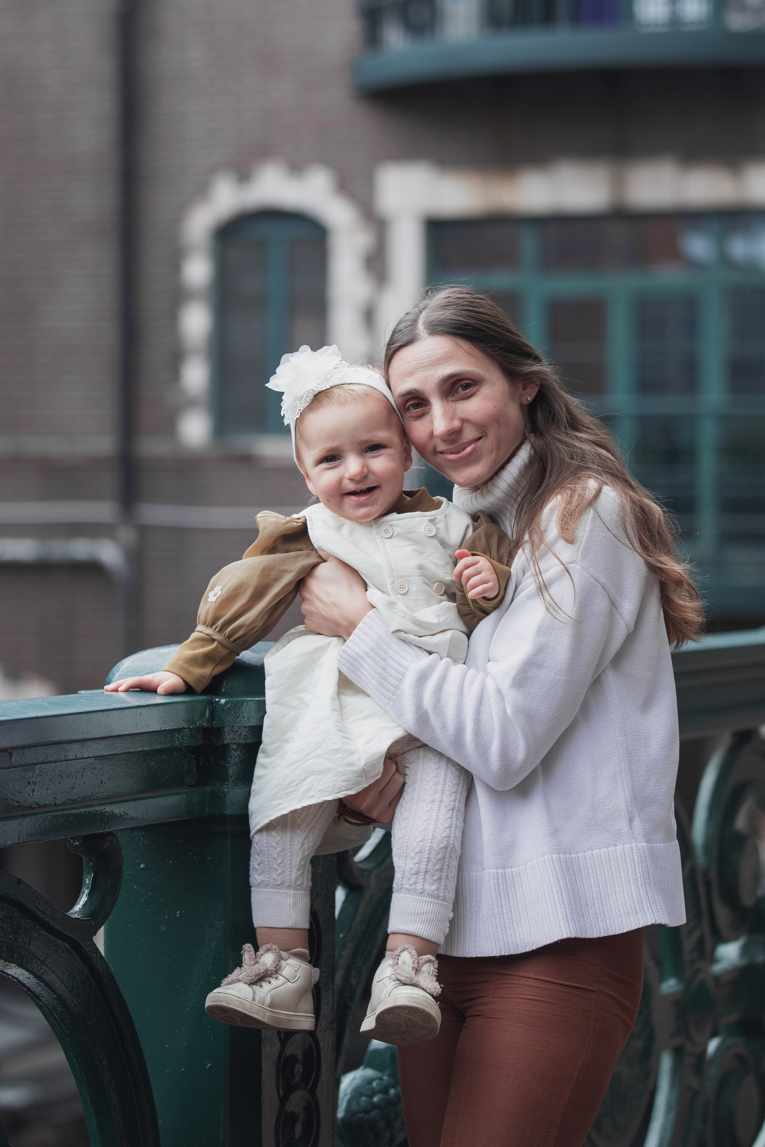 Family photoshoot in Temsa town, Shanghai. Photographer in Shanghai — Lola Pidluskaya