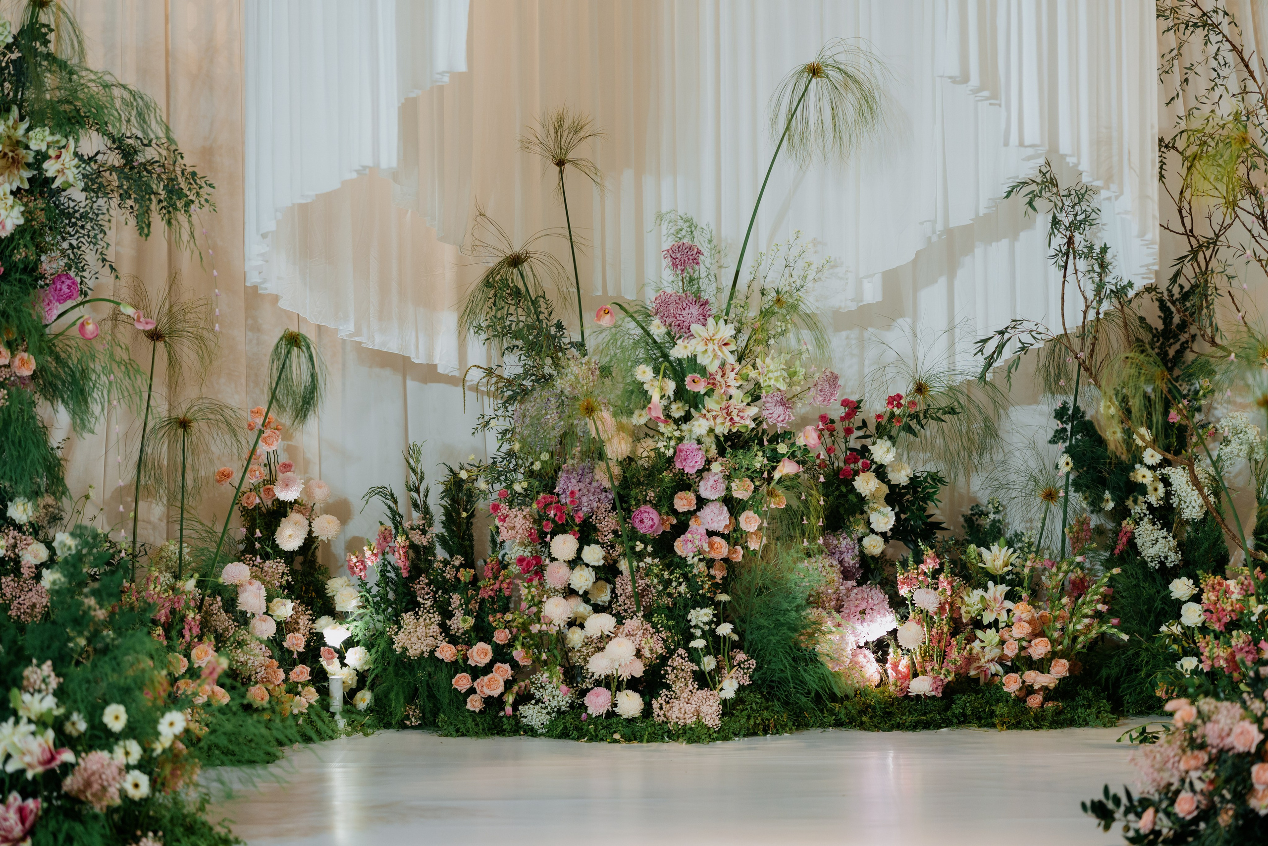 Nicholas & KimThanh / GemCenter 24.05.2026. Nhiếp ảnh gia đám cưới hàng đầu tại Thành Phố Hồ Chí Minh