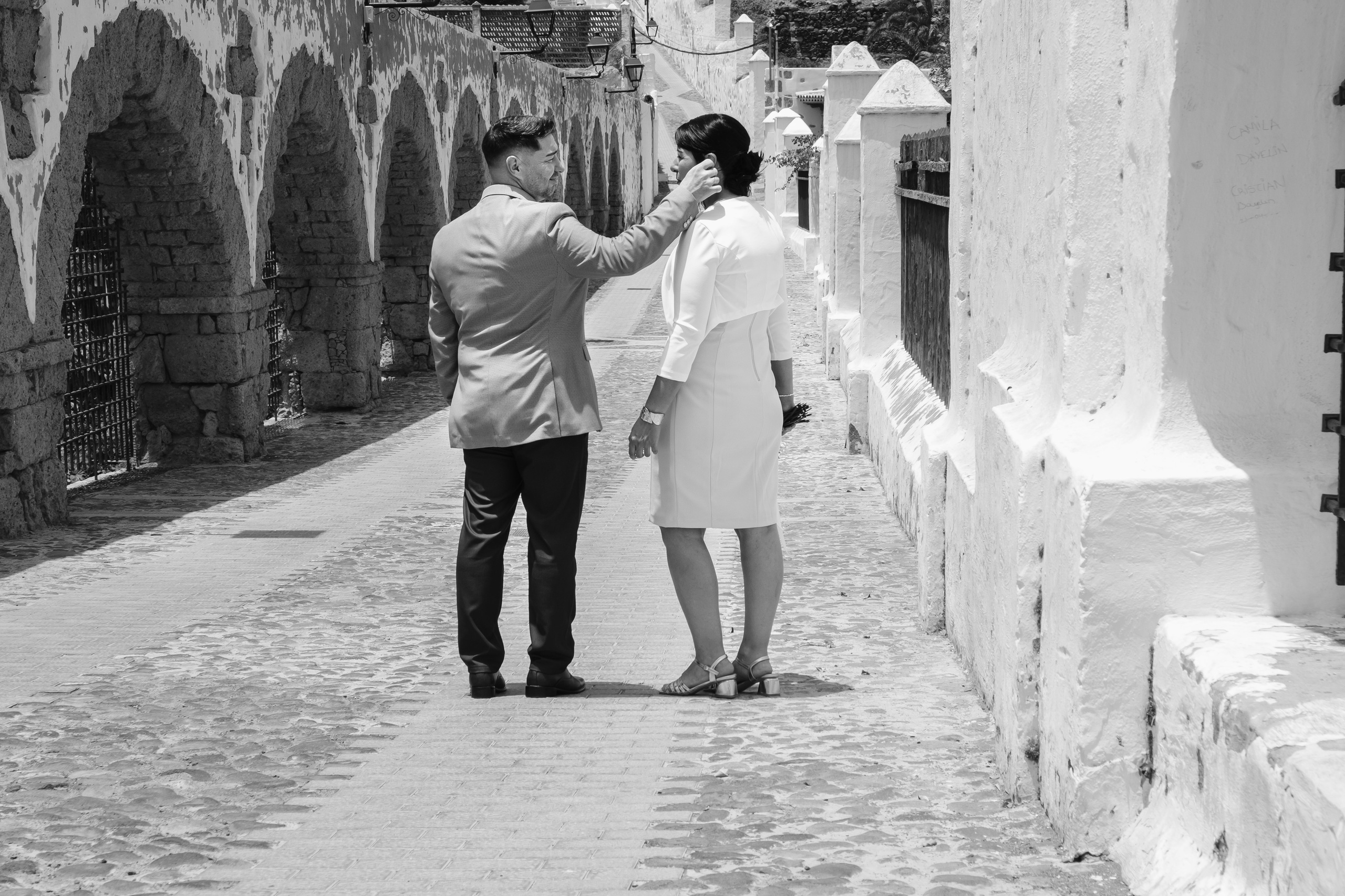 Fotografía de bodas en Gran Canaria | Historias reales con alma. Foto Suárez Robaina · Fotografía en Telde desde 1935 — Comuniones, bautizos, bodas y retrato