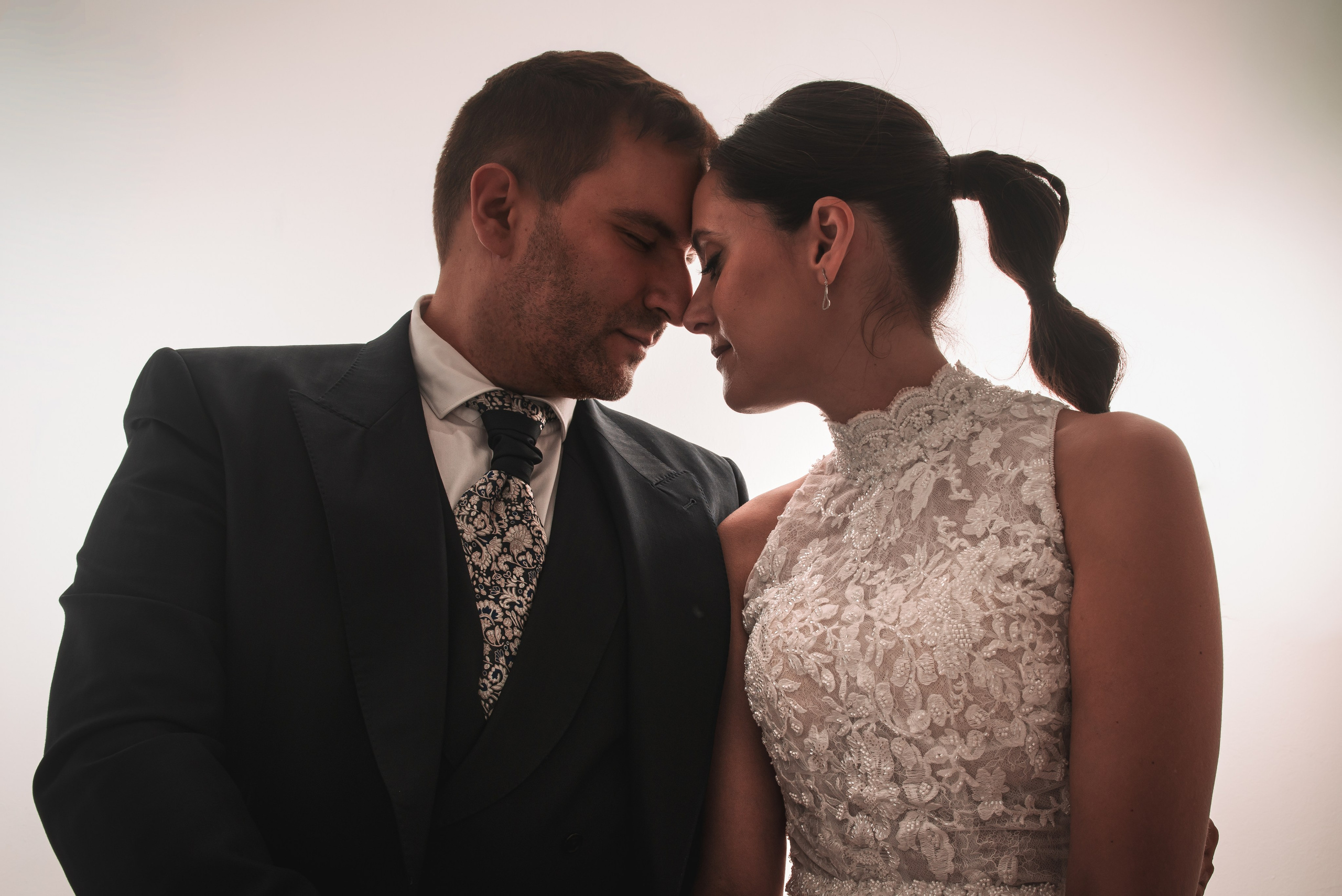 Fotografía de bodas en Gran Canaria | Historias reales con alma. Foto Suárez Robaina · Fotografía en Telde desde 1935 — Comuniones, bautizos, bodas y retrato