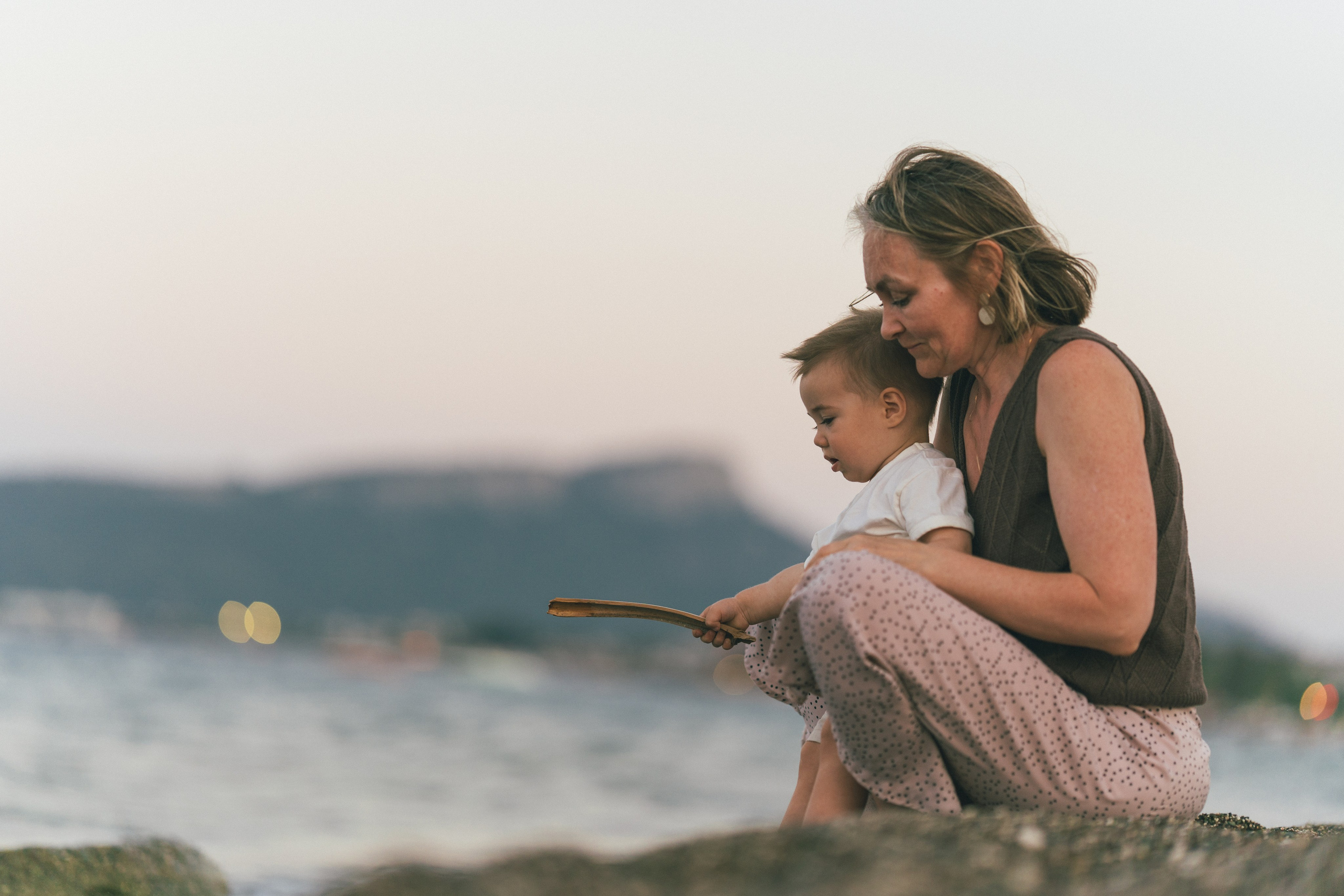 Наталия с внуком. Family photographer in Oviedo — Yana Razina