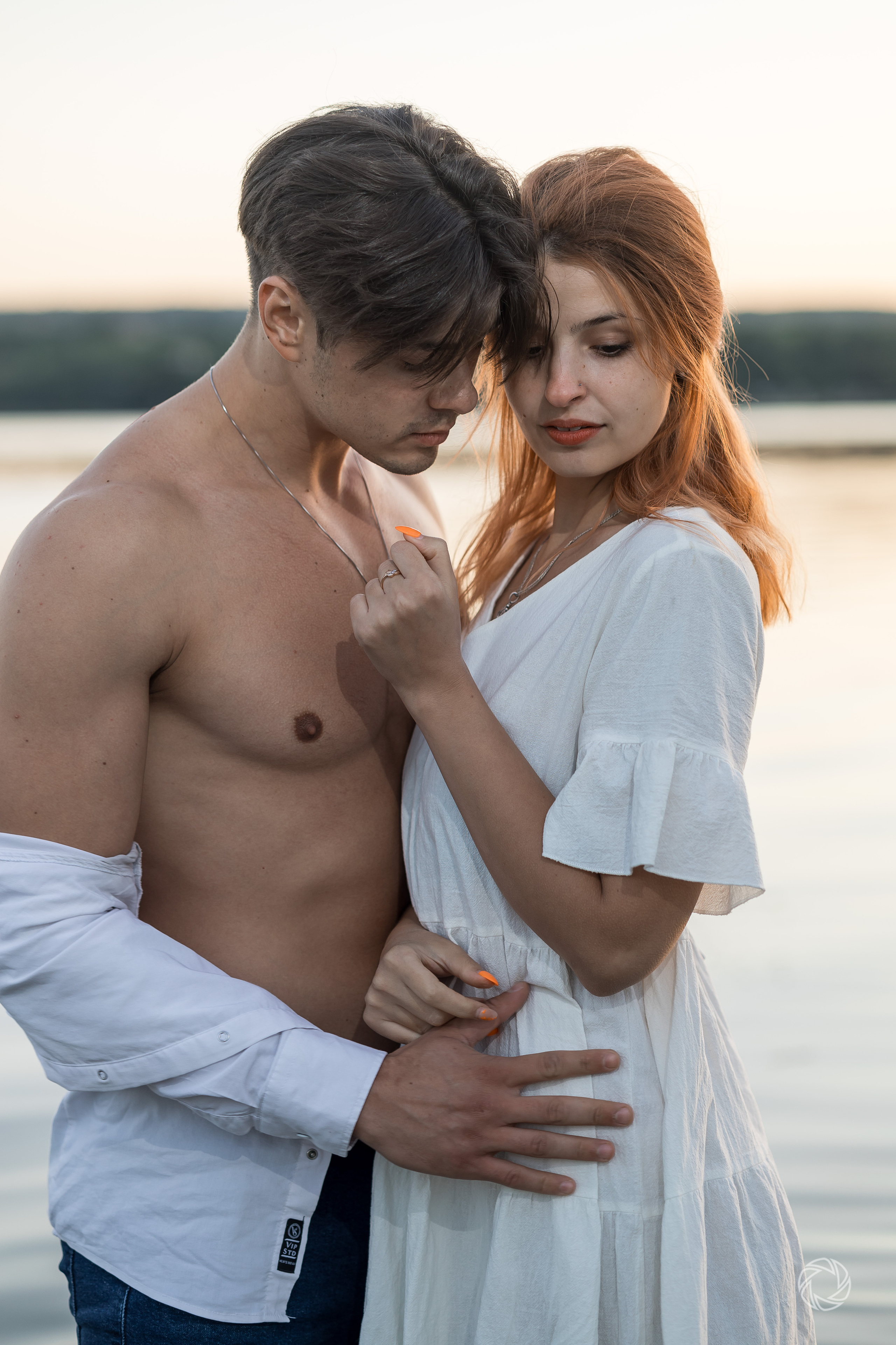 Sunset by the lake. ✔️ Servicii foto si video in Chisinau Moldova - Cinematic.md