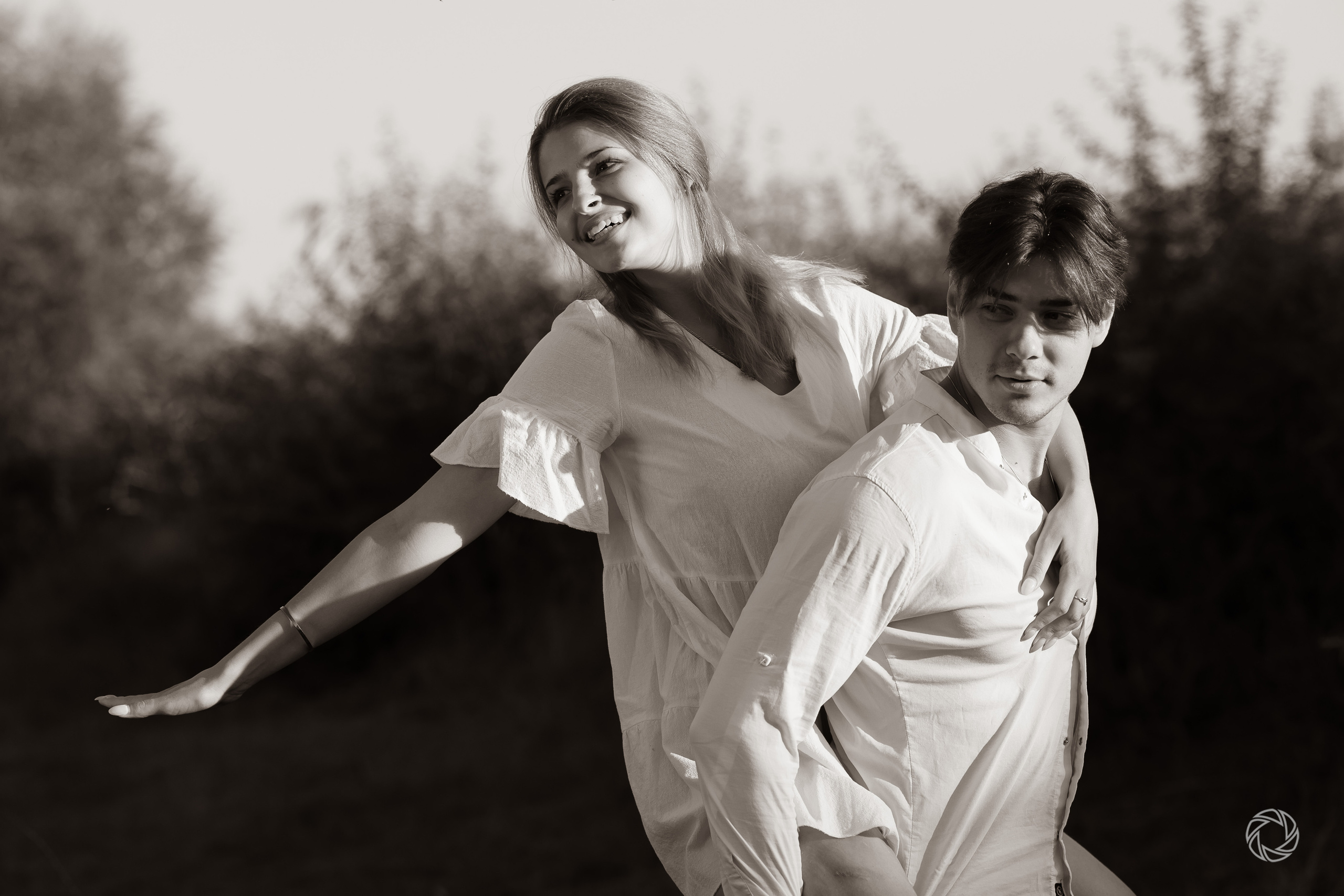 Sunset by the lake. ✔️ Servicii foto si video in Chisinau Moldova - Cinematic.md