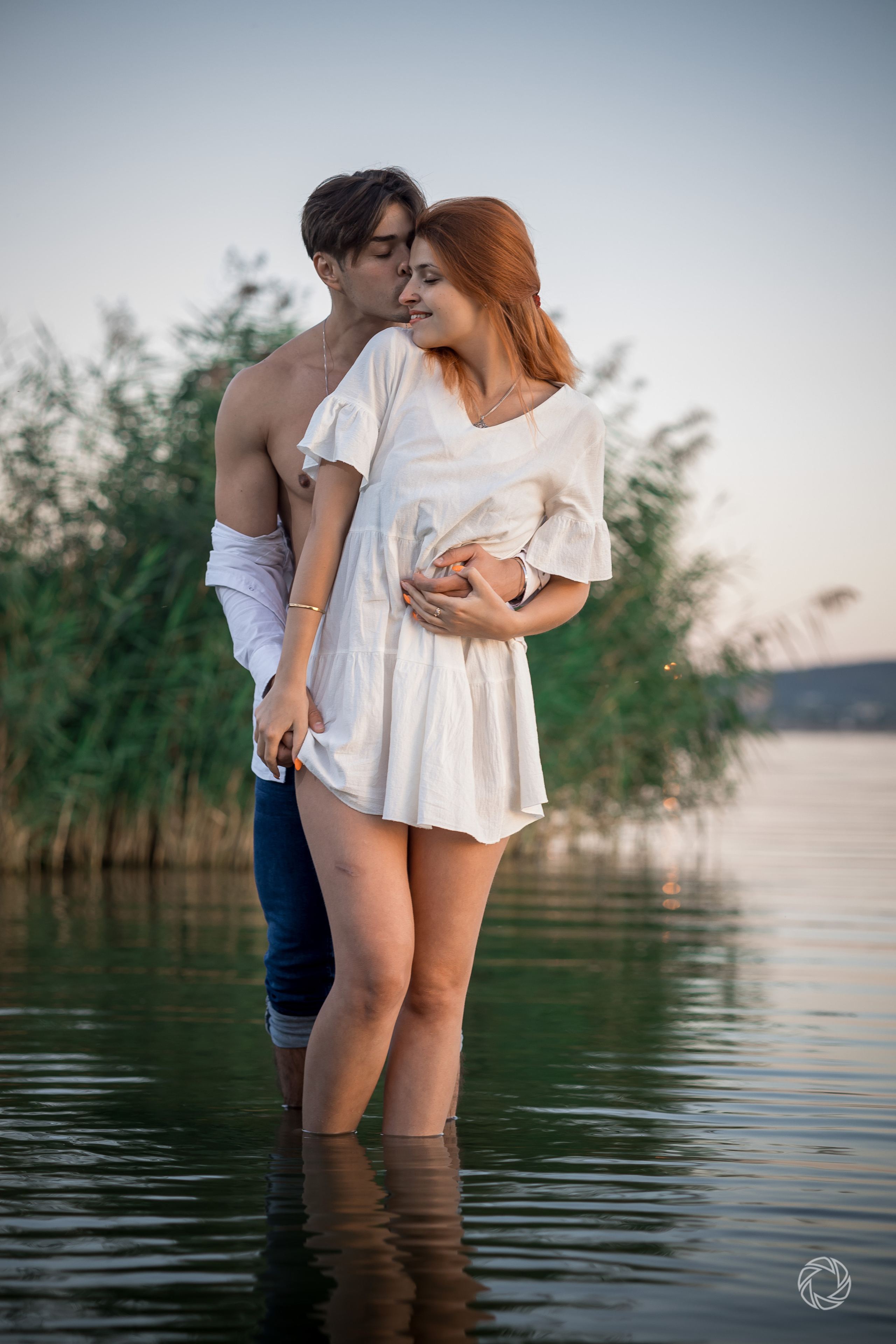 Sunset by the lake. ✔️ Servicii foto si video in Chisinau Moldova - Cinematic.md