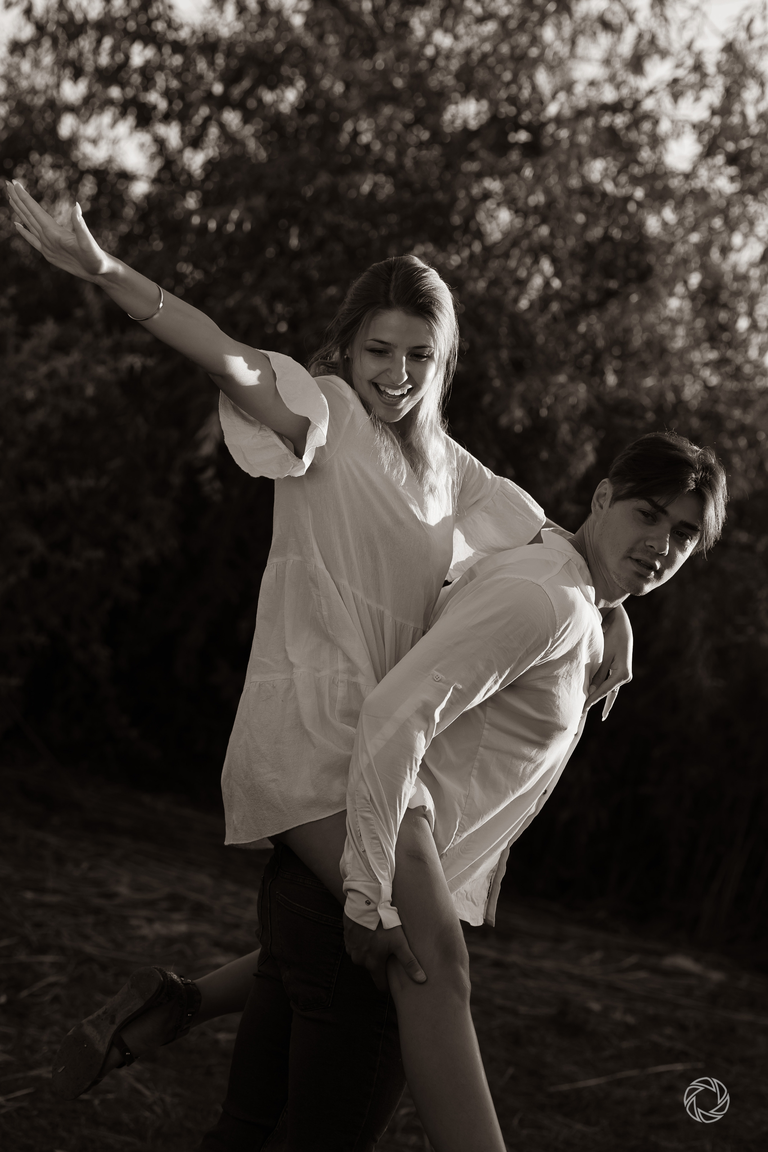 Sunset by the lake. ✔️ Servicii foto si video in Chisinau Moldova - Cinematic.md