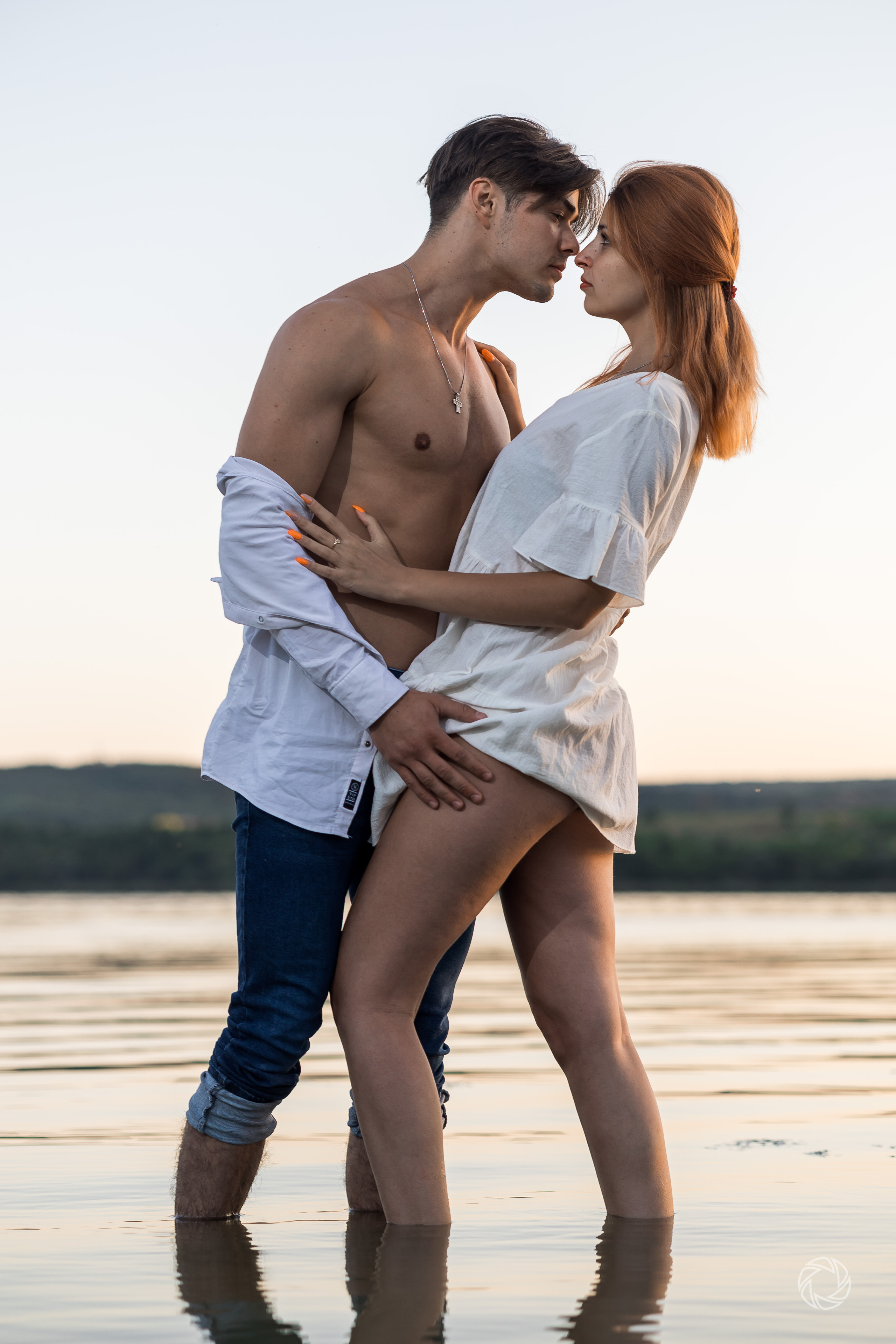 Sunset by the lake. ✔️ Servicii foto si video in Chisinau Moldova - Cinematic.md