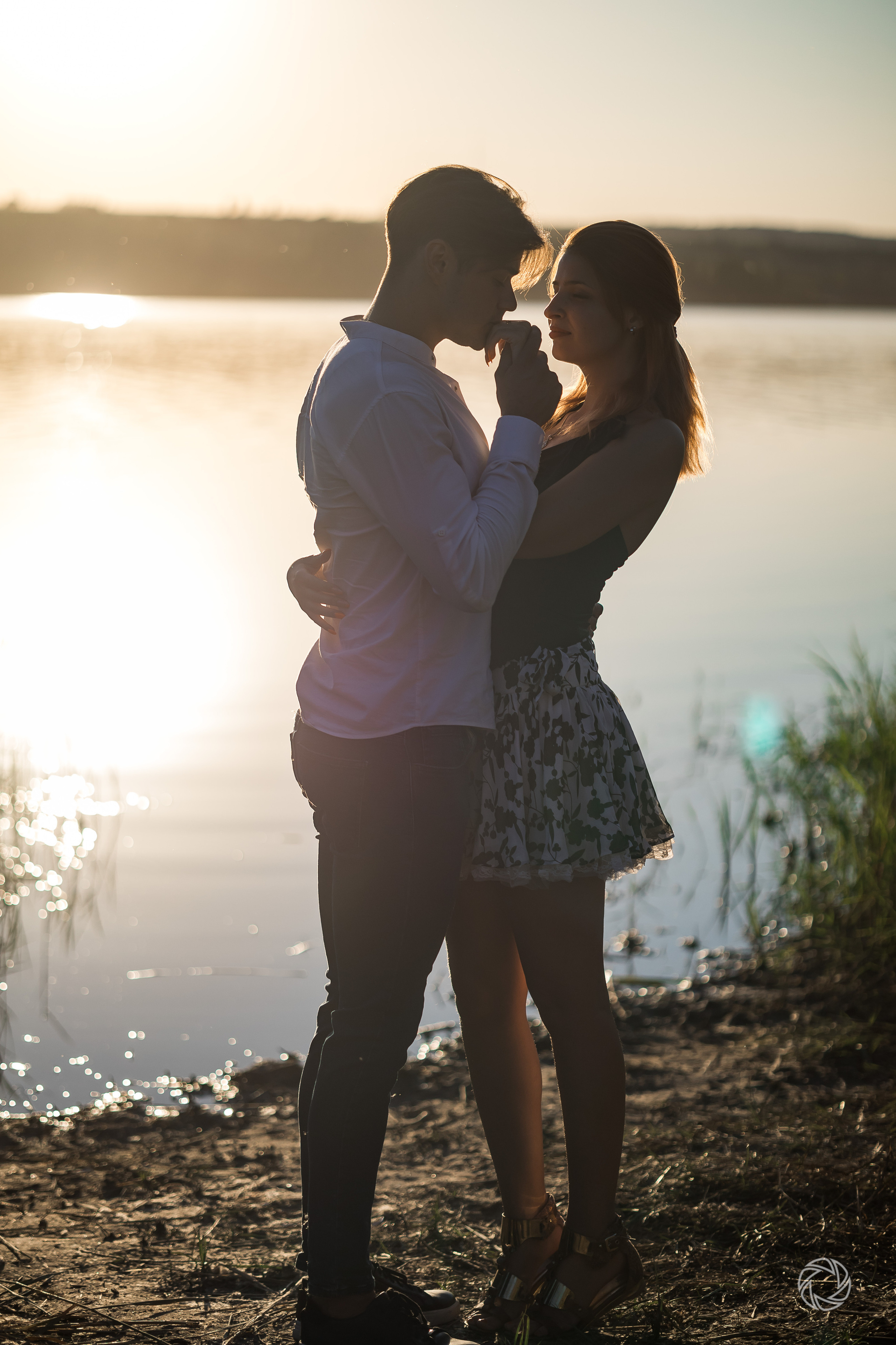 Sunset by the lake. ✔️ Servicii foto si video in Chisinau Moldova - Cinematic.md