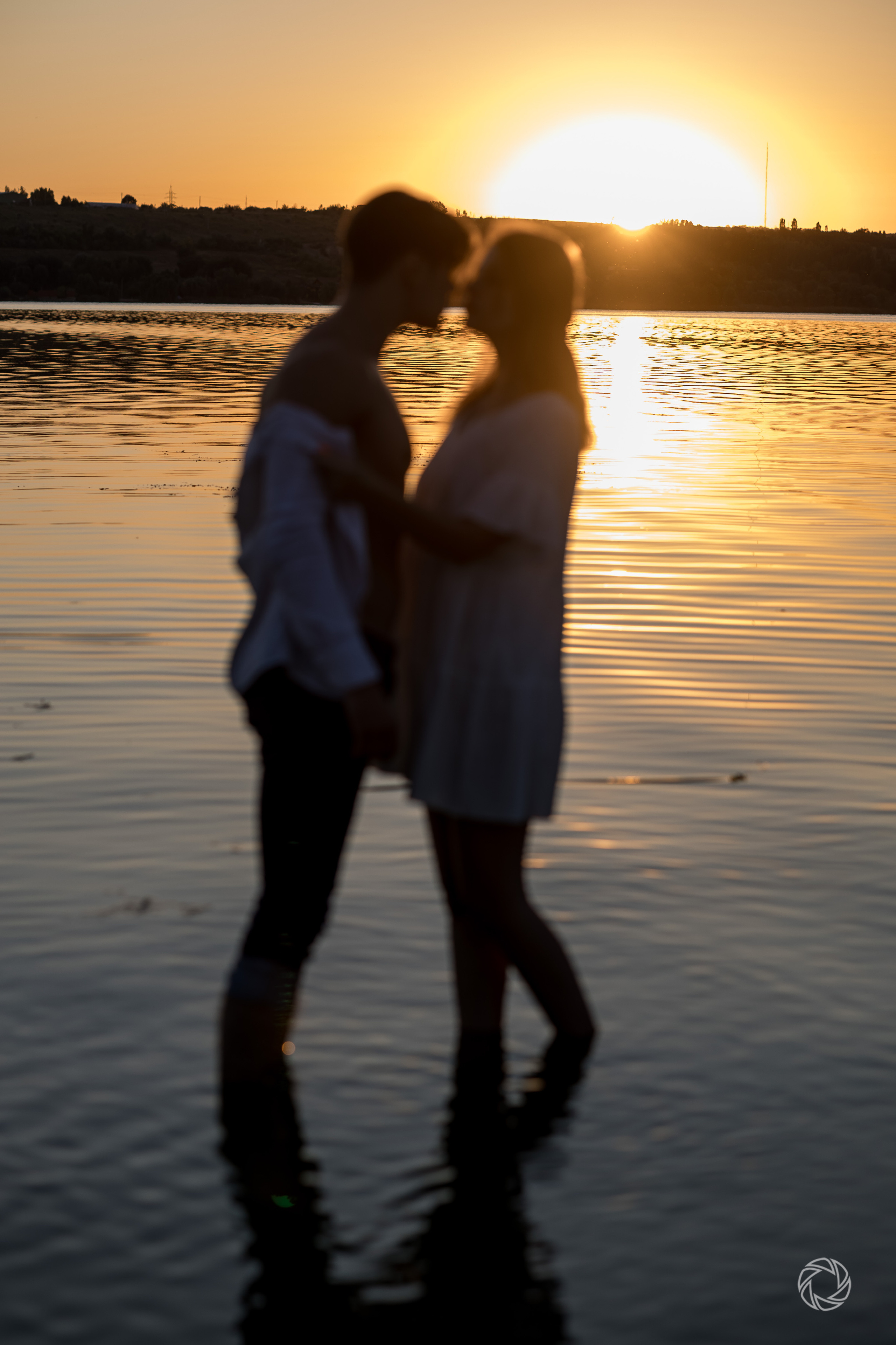 Sunset by the lake. ✔️ Servicii foto si video in Chisinau Moldova - Cinematic.md