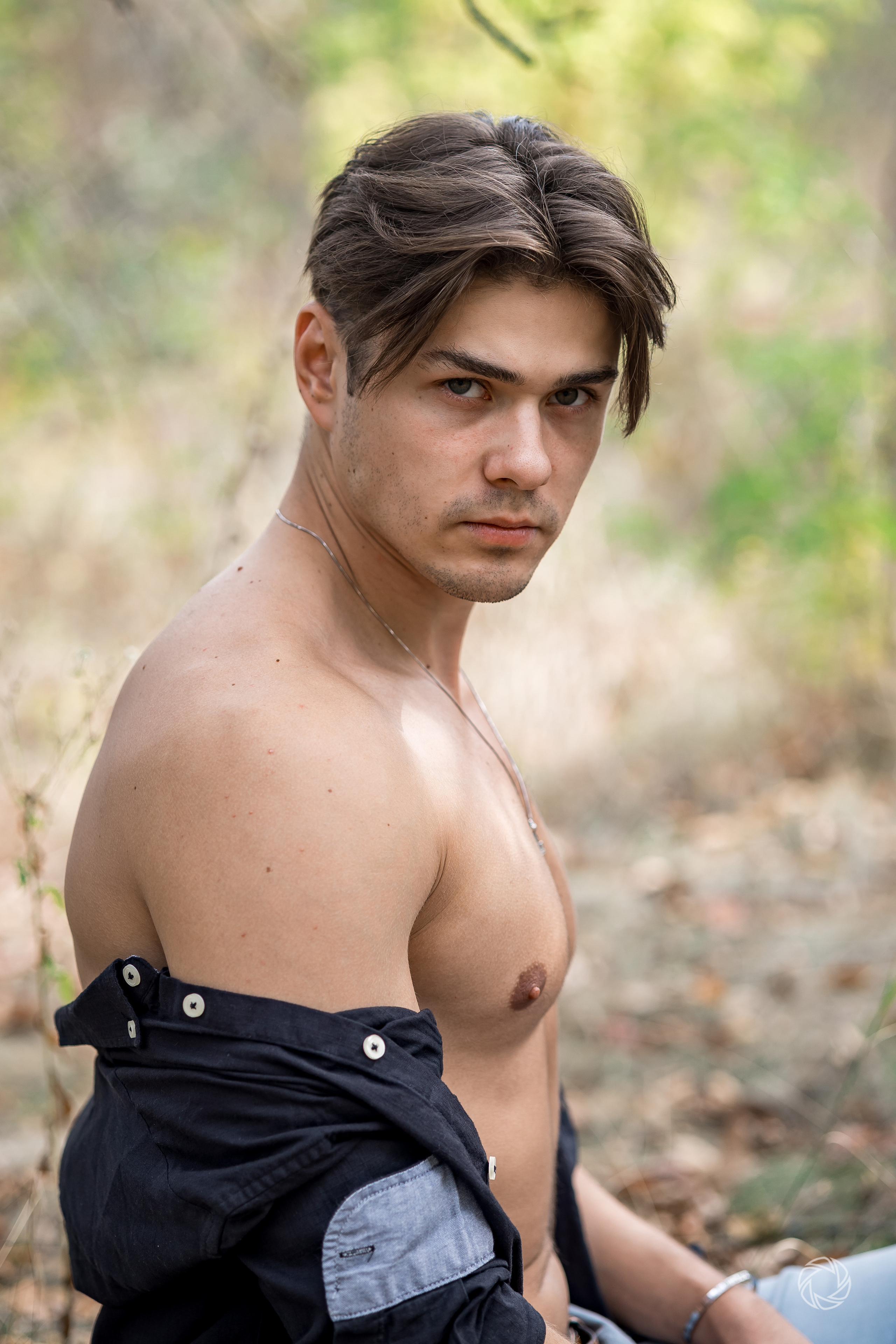 Мужской портрет, природа. ✔️ Servicii foto si video in Chisinau Moldova - Cinematic.md